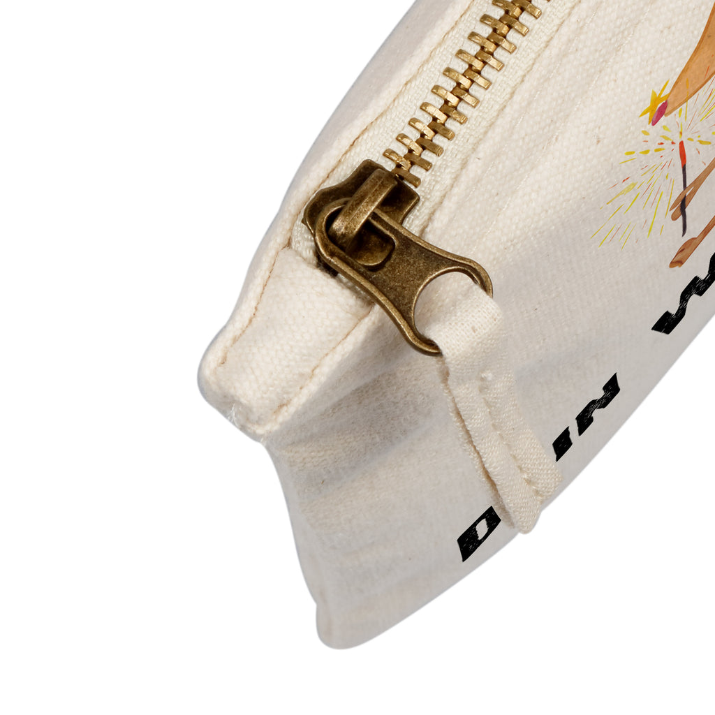 Personalisierte Schminktasche Weihnachtsmaus Personalisierte Schminktasche, Personalisierte Kosmetiktasche, Personalisierter Kosmetikbeutel, Personalisiertes Stiftemäppchen, Personalisiertes Etui, Personalisierte Federmappe, Personalisierte Makeup Bag, Personalisiertes Schminketui, Personalisiertes Kosmetiketui, Personalisiertes Schlamperetui, Schminktasche mit Namen, Kosmetiktasche mit Namen, Kosmetikbeutel mit Namen, Stiftemäppchen mit Namen, Etui mit Namen, Federmappe mit Namen, Makeup Bg  mit Namen, Schminketui mit Namen, Kosmetiketui mit Namen, Schlamperetui mit Namen, Schminktasche personalisieren, Schminktasche bedrucken, Schminktasche selbst gestalten, Winter, Weihnachten, Weihnachtsdeko, Nikolaus, Advent, Heiligabend, Wintermotiv, Frohe Weihnachten, Weihnachtsgruß, Weihnachtsmotiv, Maus, Mäuschen, Weihnachtswunder