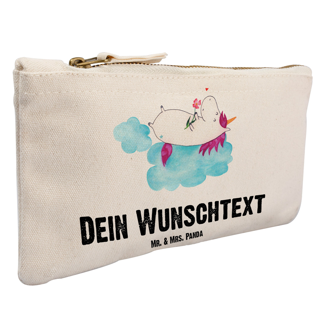 Personalisierte Schminktasche Einhorn verliebt auf Wolke Personalisierte Schminktasche, Personalisierte Kosmetiktasche, Personalisierter Kosmetikbeutel, Personalisiertes Stiftemäppchen, Personalisiertes Etui, Personalisierte Federmappe, Personalisierte Makeup Bag, Personalisiertes Schminketui, Personalisiertes Kosmetiketui, Personalisiertes Schlamperetui, Schminktasche mit Namen, Kosmetiktasche mit Namen, Kosmetikbeutel mit Namen, Stiftemäppchen mit Namen, Etui mit Namen, Federmappe mit Namen, Makeup Bg  mit Namen, Schminketui mit Namen, Kosmetiketui mit Namen, Schlamperetui mit Namen, Schminktasche personalisieren, Schminktasche bedrucken, Schminktasche selbst gestalten, Einhorn, Einhörner, Einhorn Deko, Pegasus, Unicorn, verliebt, Liebe, Liebesbeweis, Freundin, Wolke