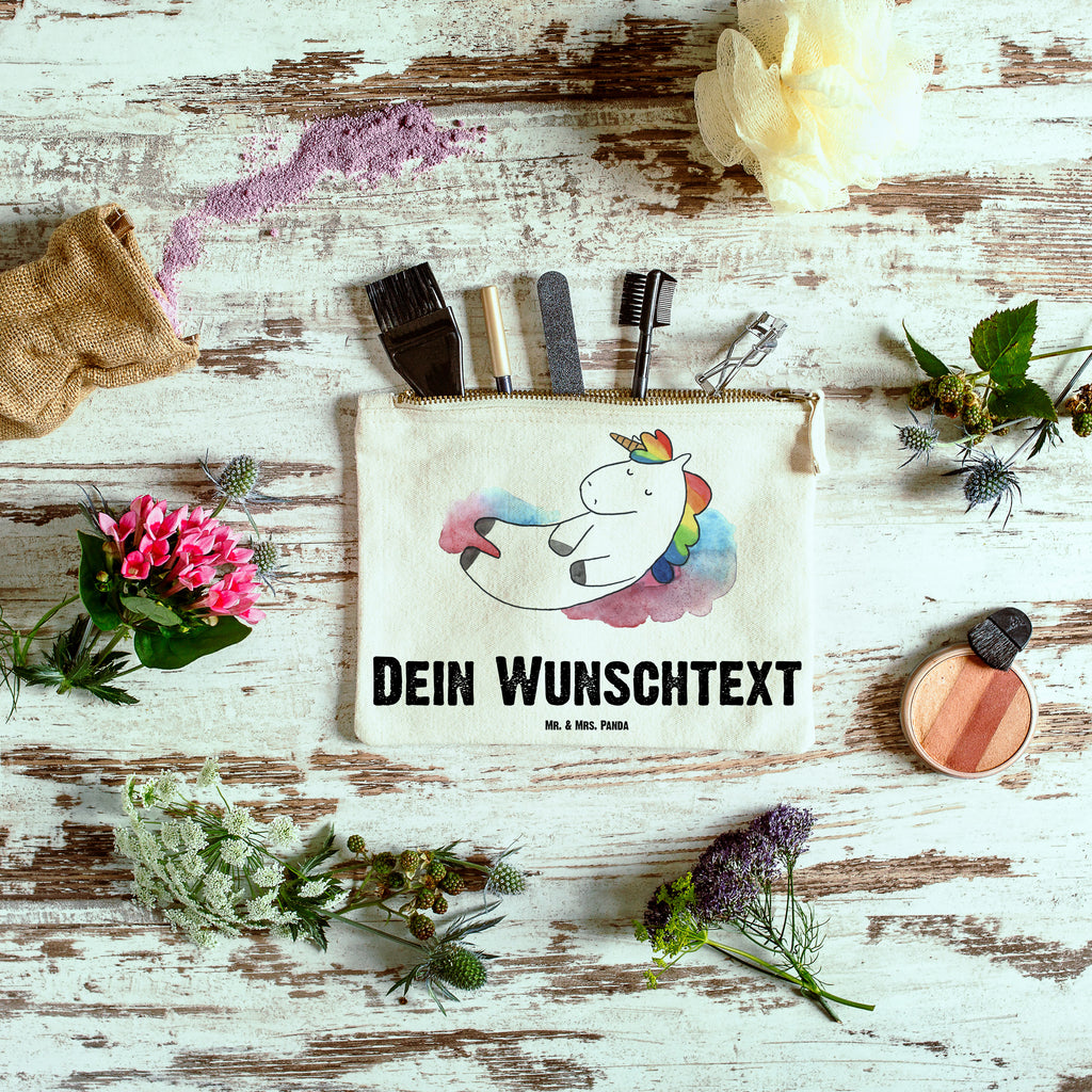 Personalisierte Schminktasche Einhorn Wolke 7 Personalisierte Schminktasche, Personalisierte Kosmetiktasche, Personalisierter Kosmetikbeutel, Personalisiertes Stiftemäppchen, Personalisiertes Etui, Personalisierte Federmappe, Personalisierte Makeup Bag, Personalisiertes Schminketui, Personalisiertes Kosmetiketui, Personalisiertes Schlamperetui, Schminktasche mit Namen, Kosmetiktasche mit Namen, Kosmetikbeutel mit Namen, Stiftemäppchen mit Namen, Etui mit Namen, Federmappe mit Namen, Makeup Bg  mit Namen, Schminketui mit Namen, Kosmetiketui mit Namen, Schlamperetui mit Namen, Schminktasche personalisieren, Schminktasche bedrucken, Schminktasche selbst gestalten, Einhorn, Einhörner, Einhorn Deko, Pegasus, Unicorn, verliebt, Menschen, witzig, lustig, Geschenk, Glaube, Realität, Lächeln
