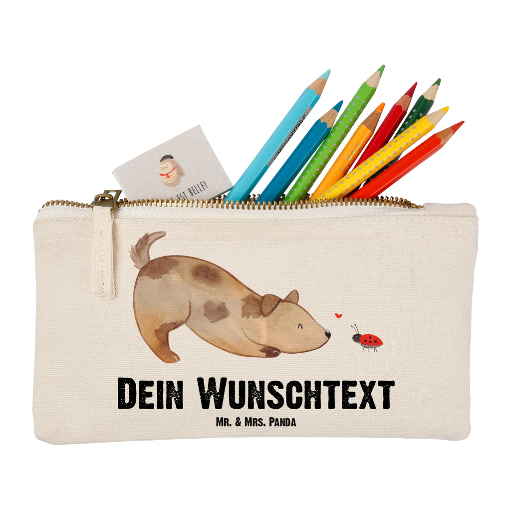 Personalisierte Schminktasche Hund Marienkäfer Personalisierte Schminktasche, Personalisierte Kosmetiktasche, Personalisierter Kosmetikbeutel, Personalisiertes Stiftemäppchen, Personalisiertes Etui, Personalisierte Federmappe, Personalisierte Makeup Bag, Personalisiertes Schminketui, Personalisiertes Kosmetiketui, Personalisiertes Schlamperetui, Schminktasche mit Namen, Kosmetiktasche mit Namen, Kosmetikbeutel mit Namen, Stiftemäppchen mit Namen, Etui mit Namen, Federmappe mit Namen, Makeup Bg  mit Namen, Schminketui mit Namen, Kosmetiketui mit Namen, Schlamperetui mit Namen, Schminktasche personalisieren, Schminktasche bedrucken, Schminktasche selbst gestalten, Hund, Hundemotiv, Haustier, Hunderasse, Tierliebhaber, Hundebesitzer, Sprüche, Hunde, Hundespruch, Marienkäfer, Mischling, Mischlinghund