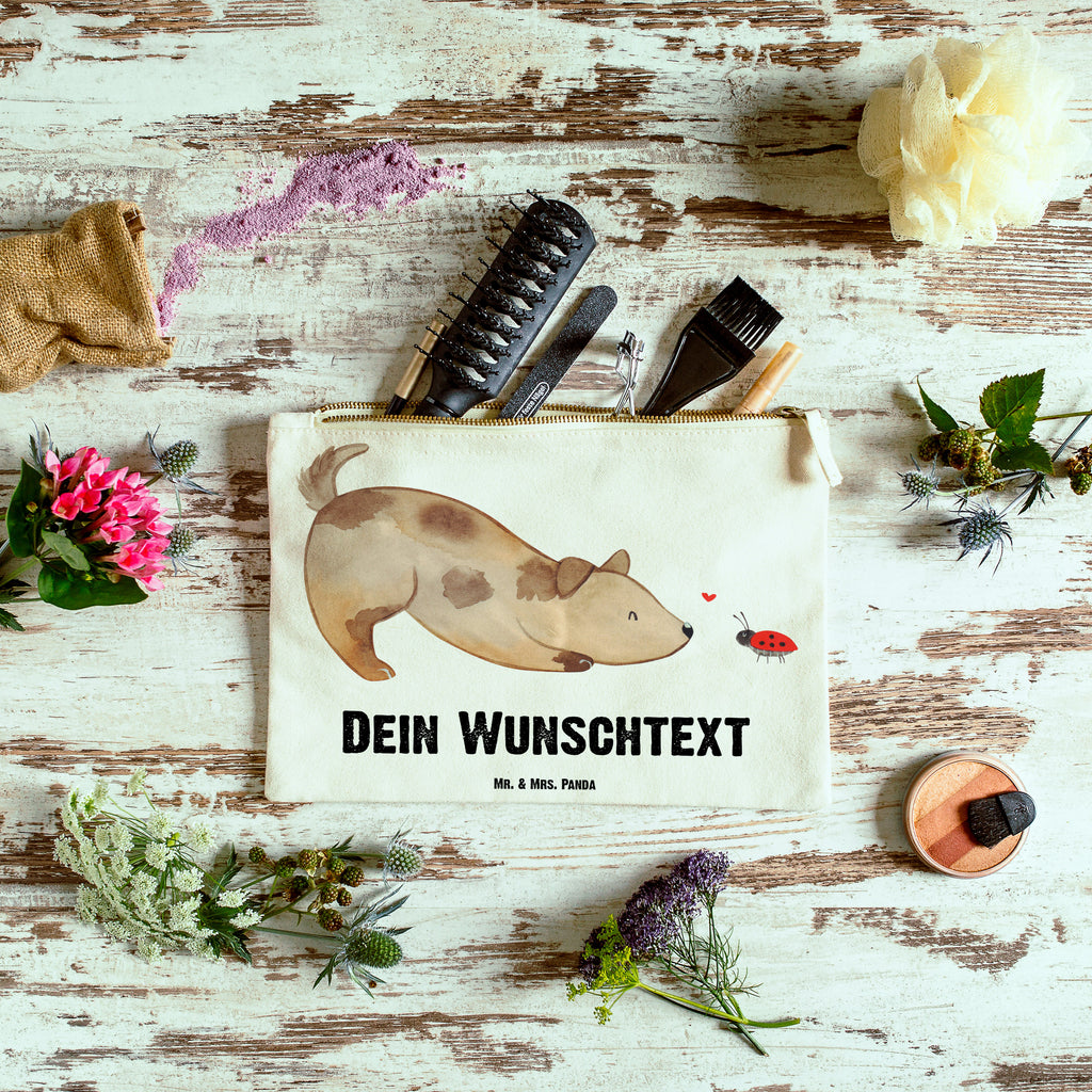 Personalisierte Schminktasche Hund Marienkäfer Personalisierte Schminktasche, Personalisierte Kosmetiktasche, Personalisierter Kosmetikbeutel, Personalisiertes Stiftemäppchen, Personalisiertes Etui, Personalisierte Federmappe, Personalisierte Makeup Bag, Personalisiertes Schminketui, Personalisiertes Kosmetiketui, Personalisiertes Schlamperetui, Schminktasche mit Namen, Kosmetiktasche mit Namen, Kosmetikbeutel mit Namen, Stiftemäppchen mit Namen, Etui mit Namen, Federmappe mit Namen, Makeup Bg  mit Namen, Schminketui mit Namen, Kosmetiketui mit Namen, Schlamperetui mit Namen, Schminktasche personalisieren, Schminktasche bedrucken, Schminktasche selbst gestalten, Hund, Hundemotiv, Haustier, Hunderasse, Tierliebhaber, Hundebesitzer, Sprüche, Hunde, Hundespruch, Marienkäfer, Mischling, Mischlinghund