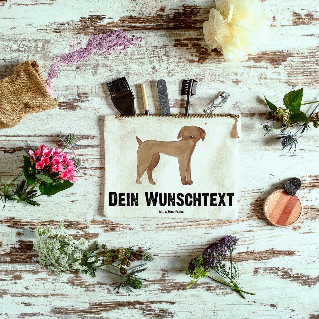 Personalisierte Schminktasche Hund Dogge Personalisierte Schminktasche, Personalisierte Kosmetiktasche, Personalisierter Kosmetikbeutel, Personalisiertes Stiftemäppchen, Personalisiertes Etui, Personalisierte Federmappe, Personalisierte Makeup Bag, Personalisiertes Schminketui, Personalisiertes Kosmetiketui, Personalisiertes Schlamperetui, Schminktasche mit Namen, Kosmetiktasche mit Namen, Kosmetikbeutel mit Namen, Stiftemäppchen mit Namen, Etui mit Namen, Federmappe mit Namen, Makeup Bg  mit Namen, Schminketui mit Namen, Kosmetiketui mit Namen, Schlamperetui mit Namen, Schminktasche personalisieren, Schminktasche bedrucken, Schminktasche selbst gestalten, Hund, Hundemotiv, Haustier, Hunderasse, Tierliebhaber, Hundebesitzer, Sprüche, Hunde, Dogge, Deutsche Dogge, Great Dane