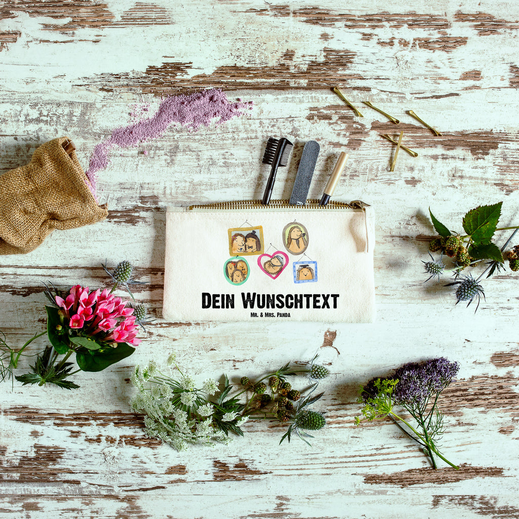 Personalisierte Schminktasche Igel Familie Personalisierte Schminktasche, Personalisierte Kosmetiktasche, Personalisierter Kosmetikbeutel, Personalisiertes Stiftemäppchen, Personalisiertes Etui, Personalisierte Federmappe, Personalisierte Makeup Bag, Personalisiertes Schminketui, Personalisiertes Kosmetiketui, Personalisiertes Schlamperetui, Schminktasche mit Namen, Kosmetiktasche mit Namen, Kosmetikbeutel mit Namen, Stiftemäppchen mit Namen, Etui mit Namen, Federmappe mit Namen, Makeup Bg  mit Namen, Schminketui mit Namen, Kosmetiketui mit Namen, Schlamperetui mit Namen, Schminktasche personalisieren, Schminktasche bedrucken, Schminktasche selbst gestalten, Familie, Vatertag, Muttertag, Bruder, Schwester, Mama, Papa, Oma, Opa, Liebe, Igel, Bilder, Zusammenhalt, Glück