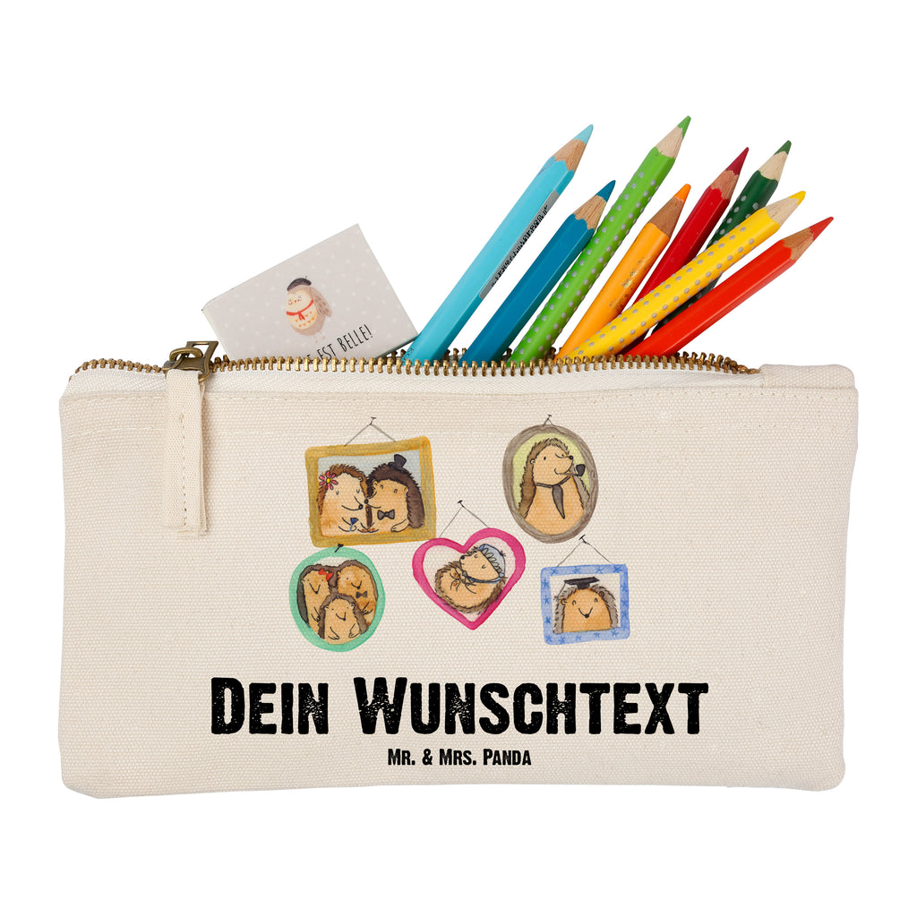 Personalisierte Schminktasche Igel Familie Personalisierte Schminktasche, Personalisierte Kosmetiktasche, Personalisierter Kosmetikbeutel, Personalisiertes Stiftemäppchen, Personalisiertes Etui, Personalisierte Federmappe, Personalisierte Makeup Bag, Personalisiertes Schminketui, Personalisiertes Kosmetiketui, Personalisiertes Schlamperetui, Schminktasche mit Namen, Kosmetiktasche mit Namen, Kosmetikbeutel mit Namen, Stiftemäppchen mit Namen, Etui mit Namen, Federmappe mit Namen, Makeup Bg  mit Namen, Schminketui mit Namen, Kosmetiketui mit Namen, Schlamperetui mit Namen, Schminktasche personalisieren, Schminktasche bedrucken, Schminktasche selbst gestalten, Familie, Vatertag, Muttertag, Bruder, Schwester, Mama, Papa, Oma, Opa, Liebe, Igel, Bilder, Zusammenhalt, Glück