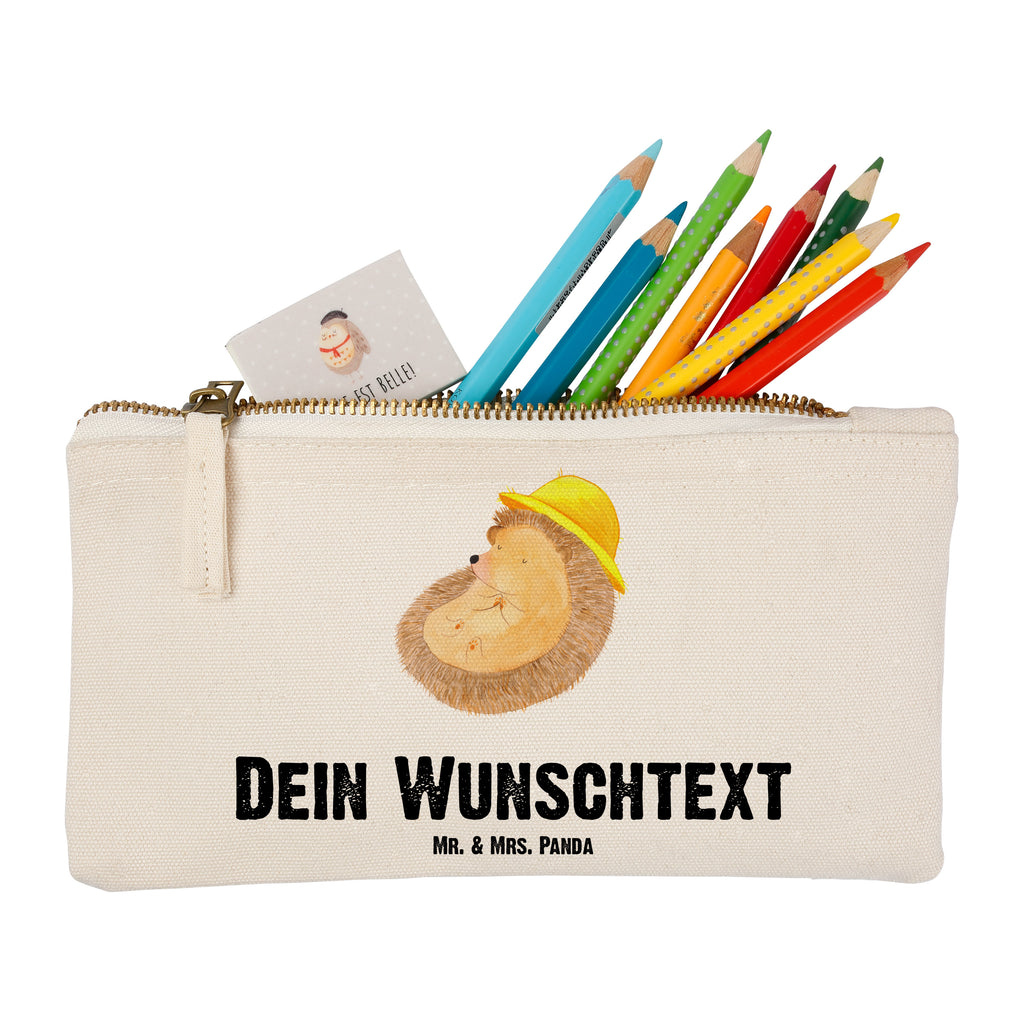 Personalisierte Schminktasche Igel betet Personalisierte Schminktasche, Personalisierte Kosmetiktasche, Personalisierter Kosmetikbeutel, Personalisiertes Stiftemäppchen, Personalisiertes Etui, Personalisierte Federmappe, Personalisierte Makeup Bag, Personalisiertes Schminketui, Personalisiertes Kosmetiketui, Personalisiertes Schlamperetui, Schminktasche mit Namen, Kosmetiktasche mit Namen, Kosmetikbeutel mit Namen, Stiftemäppchen mit Namen, Etui mit Namen, Federmappe mit Namen, Makeup Bg  mit Namen, Schminketui mit Namen, Kosmetiketui mit Namen, Schlamperetui mit Namen, Schminktasche personalisieren, Schminktasche bedrucken, Schminktasche selbst gestalten, süße Tiermotive, gute Laune, lustige Sprüche, Tiere, Igel, Igel mit Hut, Sonnenhut, Gott, Amen, beten, Leben, Dankbarkeit, Dankbar sein, dankbar, genießen