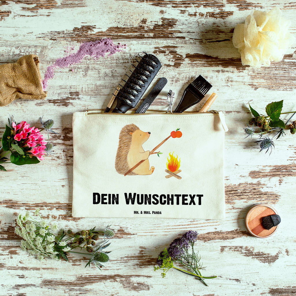 Personalisierte Schminktasche Igel grillt Personalisierte Schminktasche, Personalisierte Kosmetiktasche, Personalisierter Kosmetikbeutel, Personalisiertes Stiftemäppchen, Personalisiertes Etui, Personalisierte Federmappe, Personalisierte Makeup Bag, Personalisiertes Schminketui, Personalisiertes Kosmetiketui, Personalisiertes Schlamperetui, Schminktasche mit Namen, Kosmetiktasche mit Namen, Kosmetikbeutel mit Namen, Stiftemäppchen mit Namen, Etui mit Namen, Federmappe mit Namen, Makeup Bg  mit Namen, Schminketui mit Namen, Kosmetiketui mit Namen, Schlamperetui mit Namen, Schminktasche personalisieren, Schminktasche bedrucken, Schminktasche selbst gestalten, süße Tiermotive, gute Laune, lustige Sprüche, Tiere, Igel, Grillen, Ziele, Motivation, arbeitslos, Sinn des Lebens, Spruch