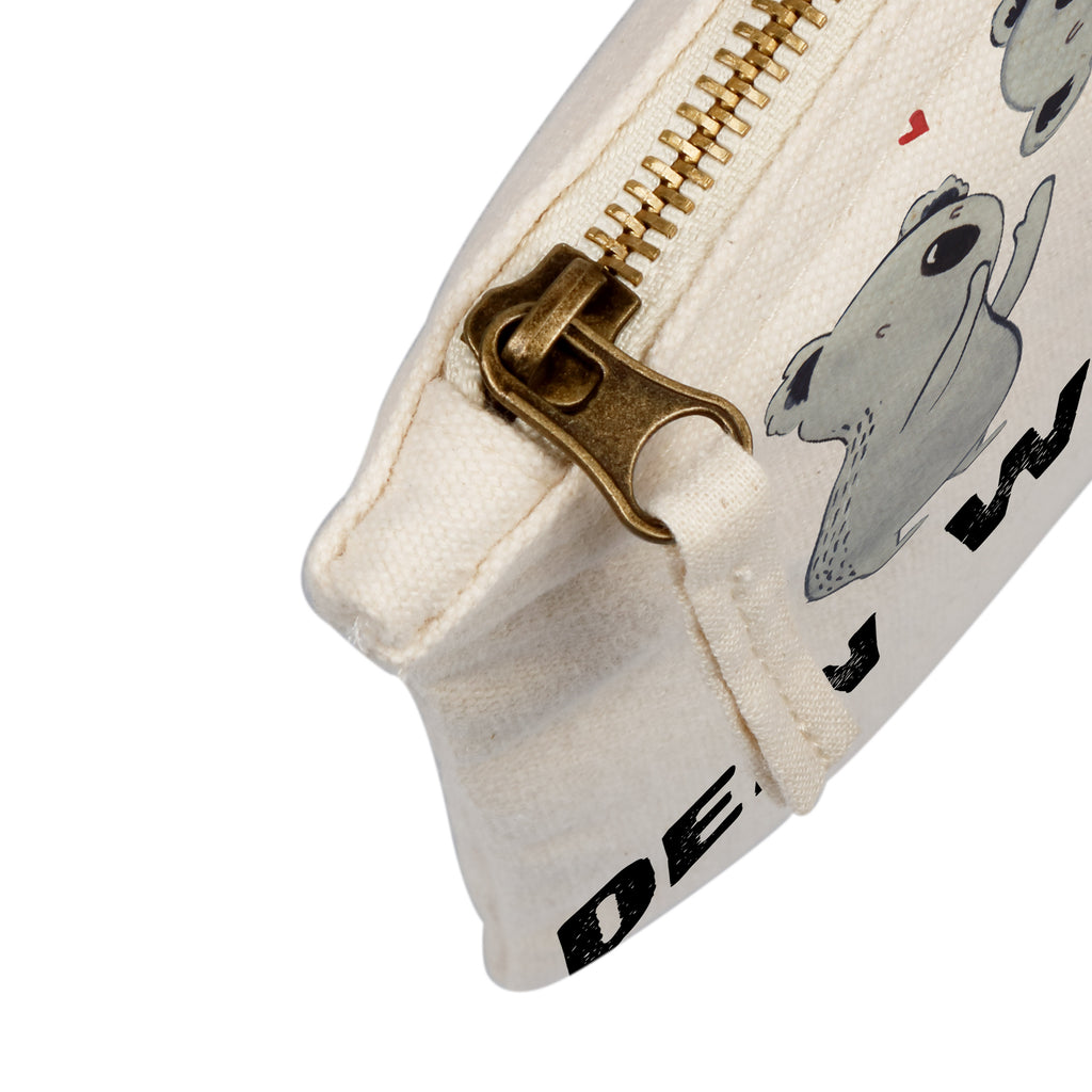 Personalisierte Schminktasche Koala Feiern Sich Personalisierte Schminktasche, Personalisierte Kosmetiktasche, Personalisierter Kosmetikbeutel, Personalisiertes Stiftemäppchen, Personalisiertes Etui, Personalisierte Federmappe, Personalisierte Makeup Bag, Personalisiertes Schminketui, Personalisiertes Kosmetiketui, Personalisiertes Schlamperetui, Schminktasche mit Namen, Kosmetiktasche mit Namen, Kosmetikbeutel mit Namen, Stiftemäppchen mit Namen, Etui mit Namen, Federmappe mit Namen, Makeup Bg  mit Namen, Schminketui mit Namen, Kosmetiketui mit Namen, Schlamperetui mit Namen, Schminktasche personalisieren, Schminktasche bedrucken, Schminktasche selbst gestalten, Geburtstag, Geburtstagsgeschenk, Geschenk, Koala, Familie, Kind, Eltern, Herz, Liebe