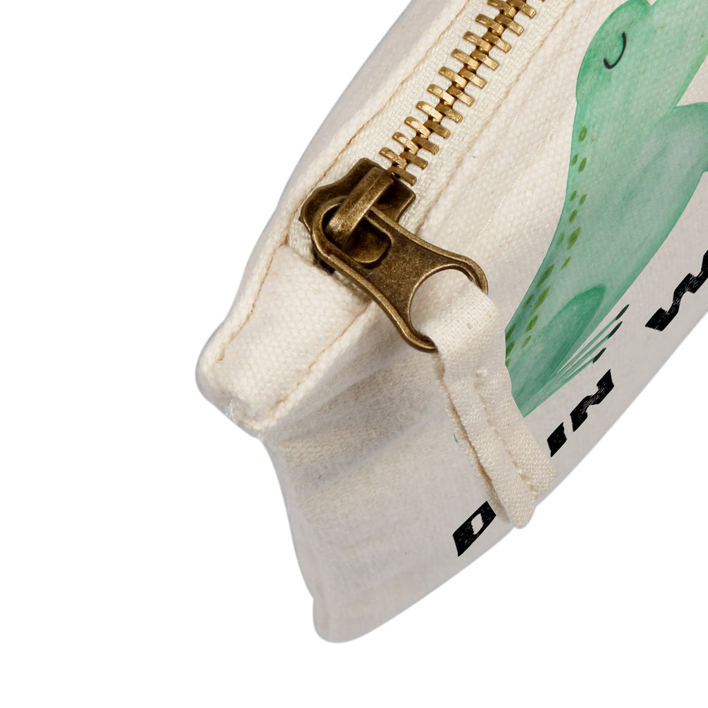 Personalisierte Schminktasche Frosch Liebe Personalisierte Schminktasche, Personalisierte Kosmetiktasche, Personalisierter Kosmetikbeutel, Personalisiertes Stiftemäppchen, Personalisiertes Etui, Personalisierte Federmappe, Personalisierte Makeup Bag, Personalisiertes Schminketui, Personalisiertes Kosmetiketui, Personalisiertes Schlamperetui, Schminktasche mit Namen, Kosmetiktasche mit Namen, Kosmetikbeutel mit Namen, Stiftemäppchen mit Namen, Etui mit Namen, Federmappe mit Namen, Makeup Bg  mit Namen, Schminketui mit Namen, Kosmetiketui mit Namen, Schlamperetui mit Namen, Schminktasche personalisieren, Schminktasche bedrucken, Schminktasche selbst gestalten, Liebe, Partner, Freund, Freundin, Ehemann, Ehefrau, Heiraten, Verlobung, Heiratsantrag, Liebesgeschenk, Jahrestag, Hocheitstag, Verliebt, Verlobt, Verheiratet, Geschenk Freundin, Geschenk Freund, Liebesbeweis, Hochzeitstag, Geschenk Hochzeit, Frosch, Frösche, Froschkönig, Fröschchen