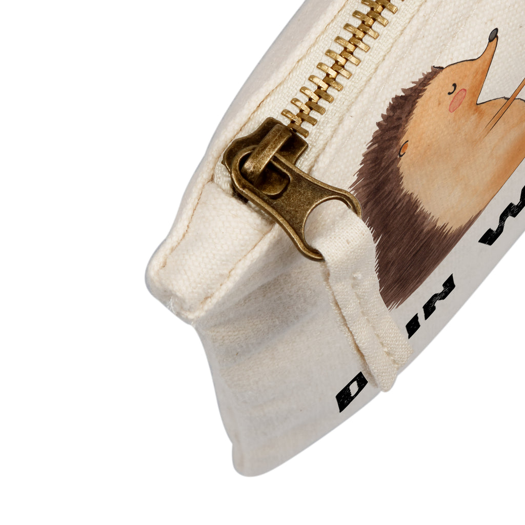 Personalisierte Schminktasche Igel Liebe Personalisierte Schminktasche, Personalisierte Kosmetiktasche, Personalisierter Kosmetikbeutel, Personalisiertes Stiftemäppchen, Personalisiertes Etui, Personalisierte Federmappe, Personalisierte Makeup Bag, Personalisiertes Schminketui, Personalisiertes Kosmetiketui, Personalisiertes Schlamperetui, Schminktasche mit Namen, Kosmetiktasche mit Namen, Kosmetikbeutel mit Namen, Stiftemäppchen mit Namen, Etui mit Namen, Federmappe mit Namen, Makeup Bg  mit Namen, Schminketui mit Namen, Kosmetiketui mit Namen, Schlamperetui mit Namen, Schminktasche personalisieren, Schminktasche bedrucken, Schminktasche selbst gestalten, Liebe, Partner, Freund, Freundin, Ehemann, Ehefrau, Heiraten, Verlobung, Heiratsantrag, Liebesgeschenk, Jahrestag, Hocheitstag, Verliebt, Verlobt, Verheiratet, Geschenk, Liebesbeweis, Hochzeitstag, Hochzeit, Igel