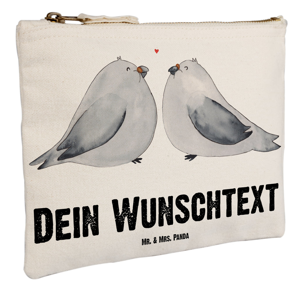 Personalisierte Schminktasche Turteltauben Liebe Personalisierte Schminktasche, Personalisierte Kosmetiktasche, Personalisierter Kosmetikbeutel, Personalisiertes Stiftemäppchen, Personalisiertes Etui, Personalisierte Federmappe, Personalisierte Makeup Bag, Personalisiertes Schminketui, Personalisiertes Kosmetiketui, Personalisiertes Schlamperetui, Schminktasche mit Namen, Kosmetiktasche mit Namen, Kosmetikbeutel mit Namen, Stiftemäppchen mit Namen, Etui mit Namen, Federmappe mit Namen, Makeup Bg  mit Namen, Schminketui mit Namen, Kosmetiketui mit Namen, Schlamperetui mit Namen, Schminktasche personalisieren, Schminktasche bedrucken, Schminktasche selbst gestalten, Liebe, Partner, Freund, Freundin, Ehemann, Ehefrau, Heiraten, Verlobung, Heiratsantrag, Liebesgeschenk, Jahrestag, Hocheitstag, Turteltauben, Turteltäubchen, Tauben, Verliebt, Verlobt, Verheiratet, Geschenk Freundin, Geschenk Freund, Liebesbeweis, Hochzeitstag, Geschenk Hochzeit