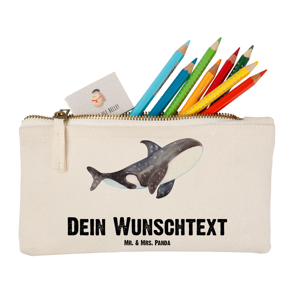 Personalisierte Schminktasche Orca Personalisierte Schminktasche, Personalisierte Kosmetiktasche, Personalisierter Kosmetikbeutel, Personalisiertes Stiftemäppchen, Personalisiertes Etui, Personalisierte Federmappe, Personalisierte Makeup Bag, Personalisiertes Schminketui, Personalisiertes Kosmetiketui, Personalisiertes Schlamperetui, Schminktasche mit Namen, Kosmetiktasche mit Namen, Kosmetikbeutel mit Namen, Stiftemäppchen mit Namen, Etui mit Namen, Federmappe mit Namen, Makeup Bg  mit Namen, Schminketui mit Namen, Kosmetiketui mit Namen, Schlamperetui mit Namen, Schminktasche personalisieren, Schminktasche bedrucken, Schminktasche selbst gestalten, Meerestiere, Meer, Urlaub, Orca, Orcas, Killerwal, Wal, Möglichkeiten, Büro, Arbeit, Motivation, Selbstliebe, Neustart, Startup