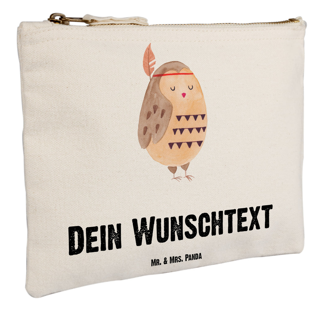 Personalisierte Schminktasche Eule Federschmuck Personalisierte Schminktasche, Personalisierte Kosmetiktasche, Personalisierter Kosmetikbeutel, Personalisiertes Stiftemäppchen, Personalisiertes Etui, Personalisierte Federmappe, Personalisierte Makeup Bag, Personalisiertes Schminketui, Personalisiertes Kosmetiketui, Personalisiertes Schlamperetui, Schminktasche mit Namen, Kosmetiktasche mit Namen, Kosmetikbeutel mit Namen, Stiftemäppchen mit Namen, Etui mit Namen, Federmappe mit Namen, Makeup Bg  mit Namen, Schminketui mit Namen, Kosmetiketui mit Namen, Schlamperetui mit Namen, Schminktasche personalisieren, Schminktasche bedrucken, Schminktasche selbst gestalten, Eule, Eule Deko, Owl, Das Leben ist ein Abenteuer, Reisespruch, Federschmuck, Dekoration