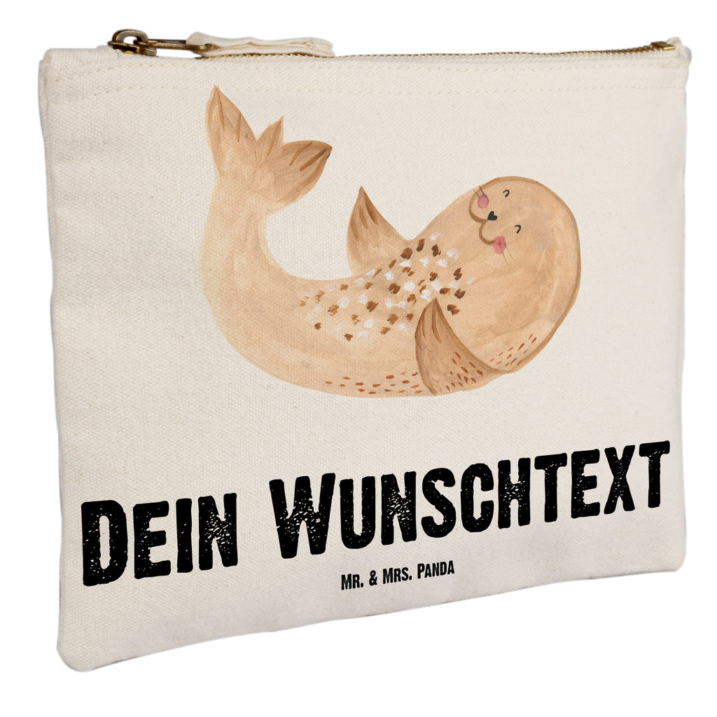Personalisierte Schminktasche Robbe liegend Personalisierte Schminktasche, Personalisierte Kosmetiktasche, Personalisierter Kosmetikbeutel, Personalisiertes Stiftemäppchen, Personalisiertes Etui, Personalisierte Federmappe, Personalisierte Makeup Bag, Personalisiertes Schminketui, Personalisiertes Kosmetiketui, Personalisiertes Schlamperetui, Schminktasche mit Namen, Kosmetiktasche mit Namen, Kosmetikbeutel mit Namen, Stiftemäppchen mit Namen, Etui mit Namen, Federmappe mit Namen, Makeup Bg  mit Namen, Schminketui mit Namen, Kosmetiketui mit Namen, Schlamperetui mit Namen, Schminktasche personalisieren, Schminktasche bedrucken, Schminktasche selbst gestalten, süße Tiermotive, gute Laune, lustige Sprüche, Tiere, Robbe, Robben, Seehund, Strand, Meerestier, Ostsee, Nordsee, Lachen, Freude