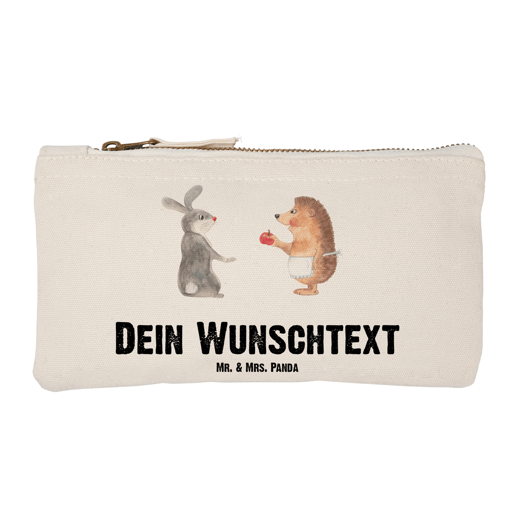 Personalisierte Schminktasche Liebe ist nie ohne Schmerz Personalisierte Schminktasche, Personalisierte Kosmetiktasche, Personalisierter Kosmetikbeutel, Personalisiertes Stiftemäppchen, Personalisiertes Etui, Personalisierte Federmappe, Personalisierte Makeup Bag, Personalisiertes Schminketui, Personalisiertes Kosmetiketui, Personalisiertes Schlamperetui, Schminktasche mit Namen, Kosmetiktasche mit Namen, Kosmetikbeutel mit Namen, Stiftemäppchen mit Namen, Etui mit Namen, Federmappe mit Namen, Makeup Bg  mit Namen, Schminketui mit Namen, Kosmetiketui mit Namen, Schlamperetui mit Namen, Schminktasche personalisieren, Schminktasche bedrucken, Schminktasche selbst gestalten, süße Tiermotive, gute Laune, lustige Sprüche, Tiere, Igel und Hase, Igel, Hase, Liebe Spruch, Liebeskummer Geschenk, Herzschmerz, Trösten, Trennungsschmerz, Spruch romantisch