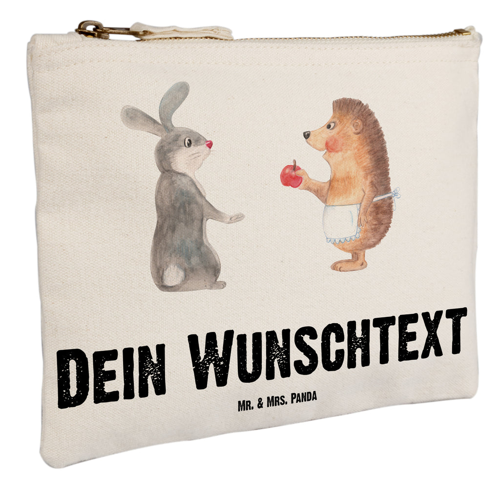 Personalisierte Schminktasche Liebe ist nie ohne Schmerz Personalisierte Schminktasche, Personalisierte Kosmetiktasche, Personalisierter Kosmetikbeutel, Personalisiertes Stiftemäppchen, Personalisiertes Etui, Personalisierte Federmappe, Personalisierte Makeup Bag, Personalisiertes Schminketui, Personalisiertes Kosmetiketui, Personalisiertes Schlamperetui, Schminktasche mit Namen, Kosmetiktasche mit Namen, Kosmetikbeutel mit Namen, Stiftemäppchen mit Namen, Etui mit Namen, Federmappe mit Namen, Makeup Bg  mit Namen, Schminketui mit Namen, Kosmetiketui mit Namen, Schlamperetui mit Namen, Schminktasche personalisieren, Schminktasche bedrucken, Schminktasche selbst gestalten, süße Tiermotive, gute Laune, lustige Sprüche, Tiere, Igel und Hase, Igel, Hase, Liebe Spruch, Liebeskummer Geschenk, Herzschmerz, Trösten, Trennungsschmerz, Spruch romantisch