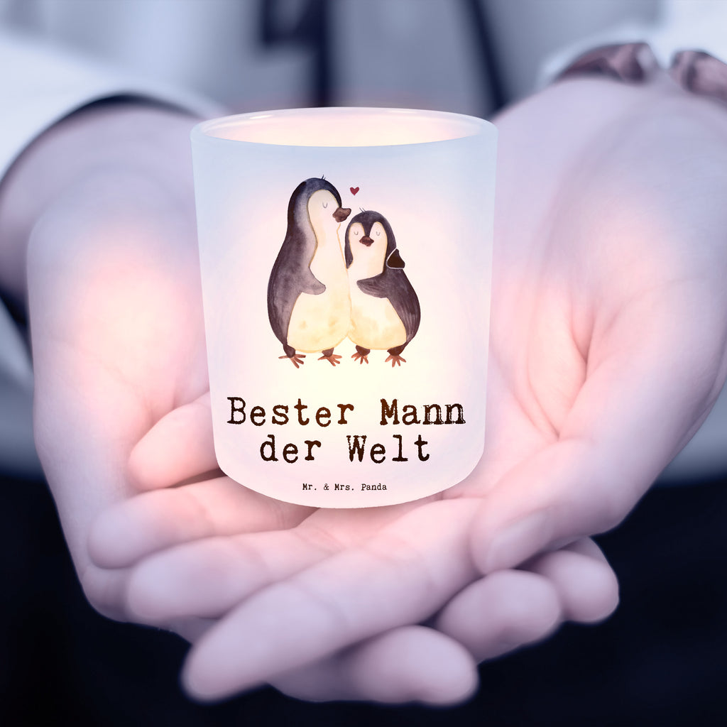 Windlicht Pinguin Bester Mann der Welt Windlicht Glas, Teelichtglas, Teelichthalter, Teelichter, Kerzenglas, Windlicht Kerze, Kerzenlicht, für, Dankeschön, Geschenk, Schenken, Geburtstag, Geburtstagsgeschenk, Geschenkidee, Danke, Bedanken, Mitbringsel, Freude machen, Geschenktipp, Ehemann, Beste, Mann, Partner, Freund, Traummann, Liebling, Ehepartner, Ehe, Gatte, Lebensgefährte, Bräutigam, Kleinigkeit