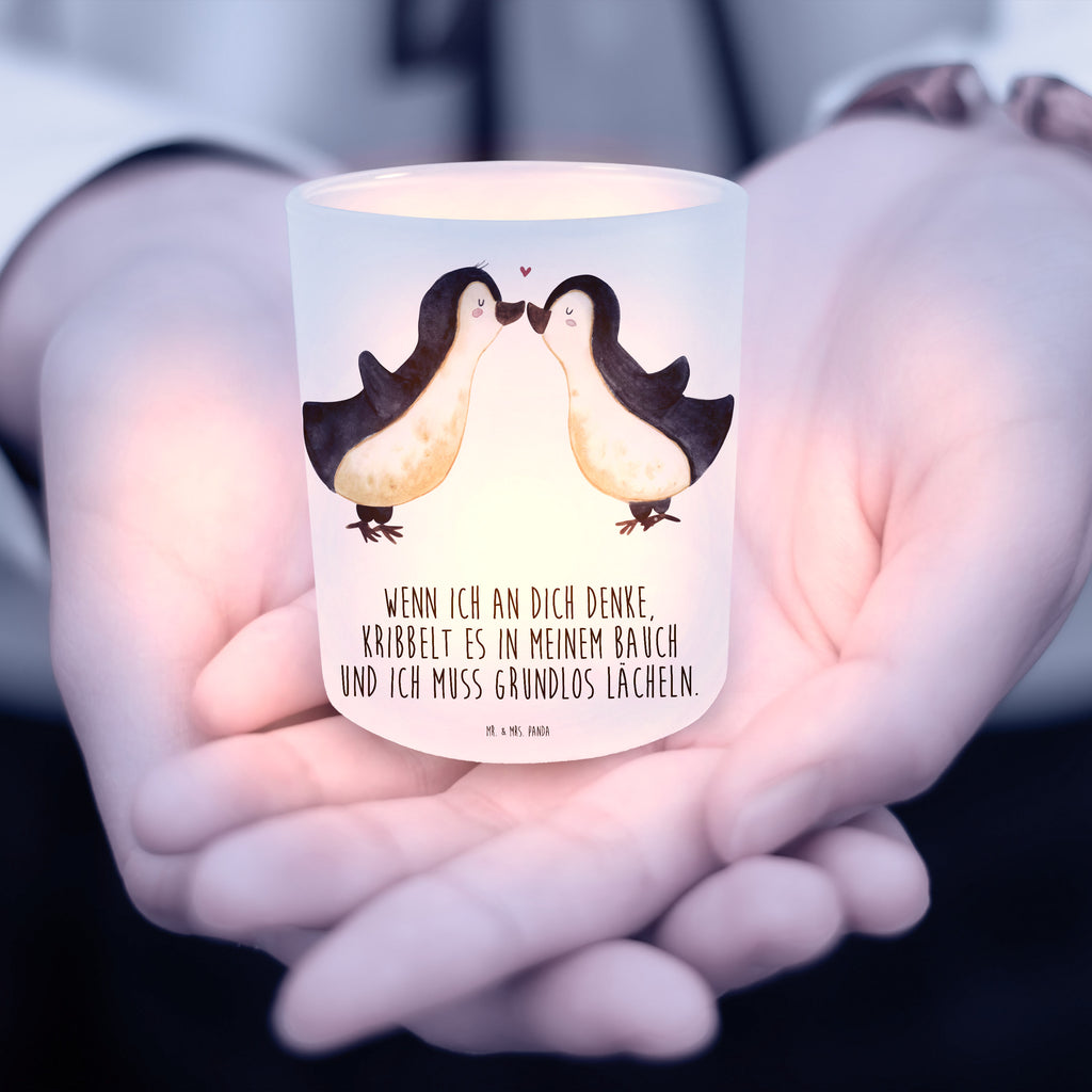 Windlicht Pinguine Kuss Windlicht Glas, Teelichtglas, Teelichthalter, Teelichter, Kerzenglas, Windlicht Kerze, Kerzenlicht, Liebe, Partner, Freund, Freundin, Ehemann, Ehefrau, Heiraten, Verlobung, Heiratsantrag, Liebesgeschenk, Jahrestag, Hocheitstag, Valentinstag, Geschenk für Frauen, Hochzeitstag, Mitbringsel, Geschenk für Freundin, Geschenk für Partner, Liebesbeweis, für Männer, für Ehemann