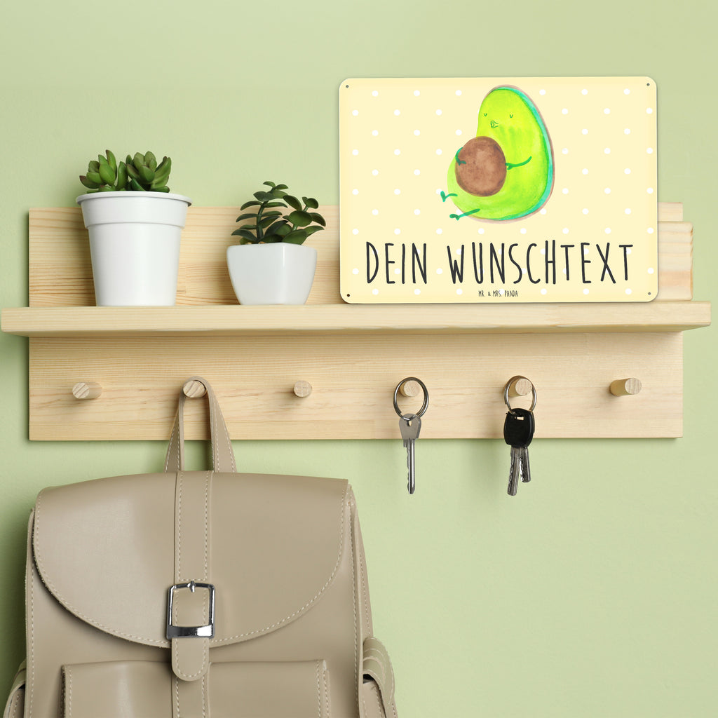 Personalisiertes Blechschild Avocado pfeift Blechschild, Metallschild, Geschenk Schild, Schild, Magnet-Metall-Schild, Deko Schild, Wandschild, Wand-Dekoration, Türschild, Avocado, Veggie, Vegan, Gesund, Diät, Abnehmen, Ernährung, dick sein, Pummelfee