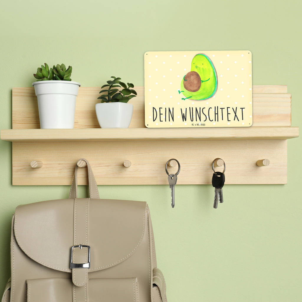 Personalisiertes Blechschild Avocado pfeift Blechschild, Metallschild, Geschenk Schild, Schild, Magnet-Metall-Schild, Deko Schild, Wandschild, Wand-Dekoration, Türschild, Avocado, Veggie, Vegan, Gesund, Diät, Abnehmen, Ernährung, dick sein, Pummelfee