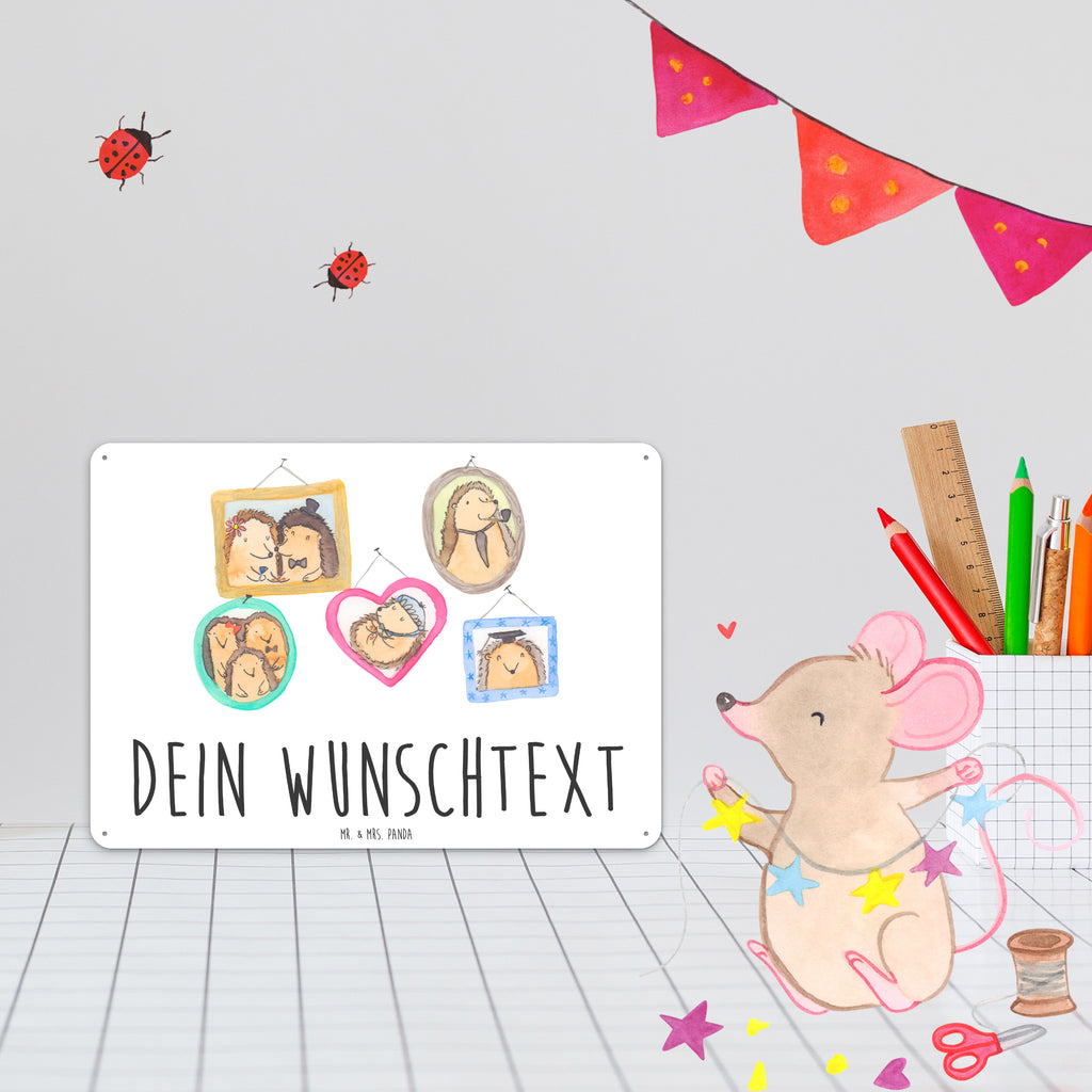 Personalisiertes Blechschild Igel Familie Blechschild, Metallschild, Geschenk Schild, Schild, Magnet-Metall-Schild, Deko Schild, Wandschild, Wand-Dekoration, Türschild, Familie, Vatertag, Muttertag, Bruder, Schwester, Mama, Papa, Oma, Opa, Liebe, Igel, Bilder, Zusammenhalt, Glück