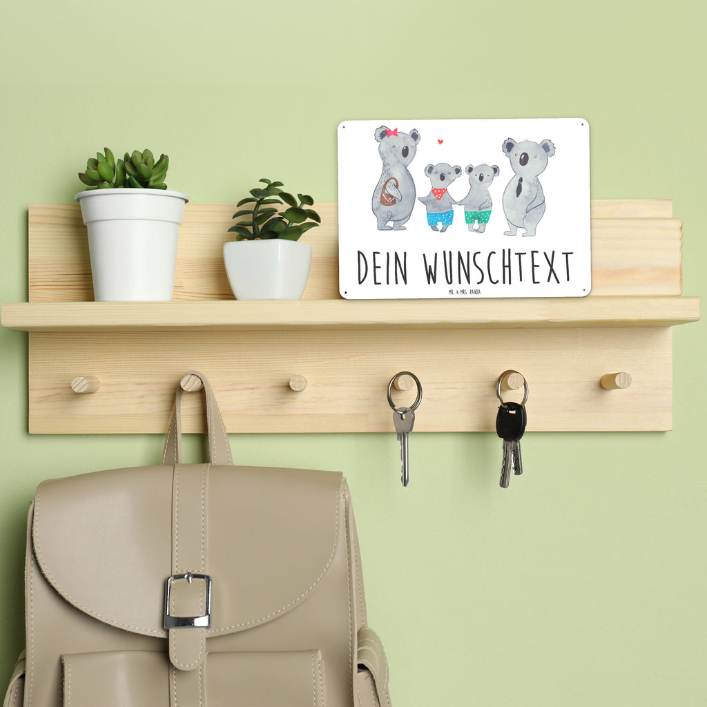 Personalisiertes Blechschild Koala Familie zwei Blechschild, Metallschild, Geschenk Schild, Schild, Magnet-Metall-Schild, Deko Schild, Wandschild, Wand-Dekoration, Türschild, Familie, Vatertag, Muttertag, Bruder, Schwester, Mama, Papa, Oma, Opa, Koala, Koalabär, beste Familie, Familienzeit, Familienleben, Koalafamilie, Lieblingsfamilie