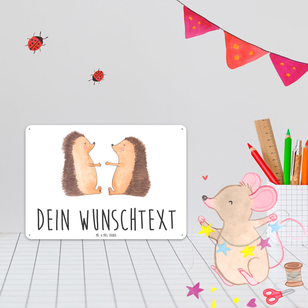 Personalisiertes Blechschild Igel Liebe Blechschild, Metallschild, Geschenk Schild, Schild, Magnet-Metall-Schild, Deko Schild, Wandschild, Wand-Dekoration, Türschild, Liebe, Partner, Freund, Freundin, Ehemann, Ehefrau, Heiraten, Verlobung, Heiratsantrag, Liebesgeschenk, Jahrestag, Hocheitstag, Verliebt, Verlobt, Verheiratet, Geschenk, Liebesbeweis, Hochzeitstag, Hochzeit, Igel