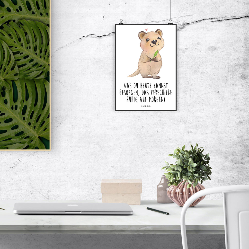 Poster Quokka Happy Poster, Wandposter, Bild, Wanddeko, Küchenposter, Kinderposter, Wanddeko Bild, Raumdekoration, Wanddekoration, Handgemaltes Poster, Mr. & Mrs. Panda Poster, Designposter, Kunstdruck, Posterdruck, Tiermotive, Gute Laune, lustige Sprüche, Tiere, Quokka, Verschieben, Aufschieberitis, Lustiger Spruch, Niedliches Tier, Dinge erledigen