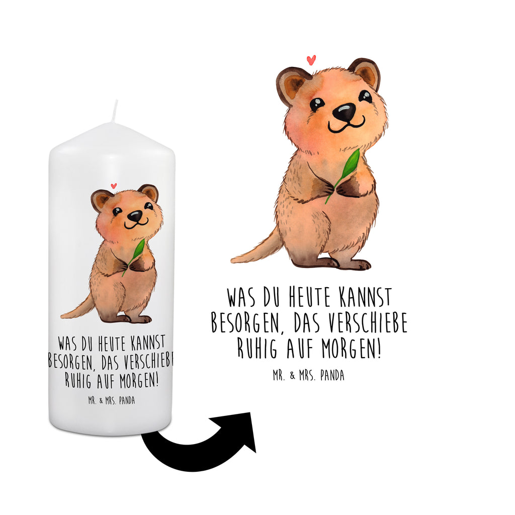Kerze Quokka Happy Quokka, Verschieben, Aufschieberitis, Lustiger Spruch, Niedliches Tier, Dinge erledigen Kerze, Taufkerze, Kommunionskerze, Geburtstagskerze, Geschenk Kerze, Taufgeschenk Kerze, Kerze mit Druck, Besondere Kerze, Geschenkidee Kerze, Kerze für Kommunion, Geburtstag Kerze, Kommunion Kerze  süße Tiermotive, gute Laune, lustige Sprüche, Tiere