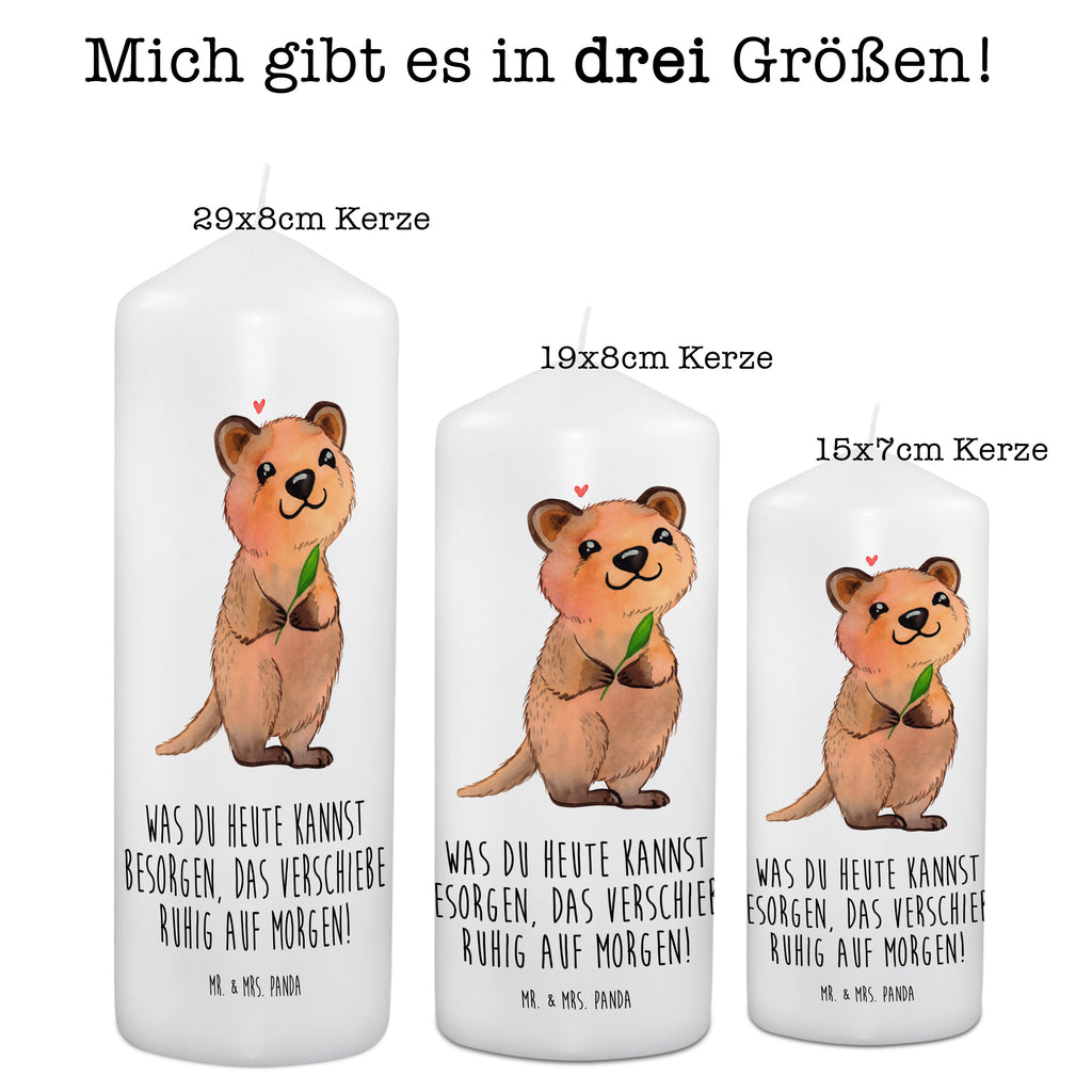 Kerze Quokka Happy Quokka, Verschieben, Aufschieberitis, Lustiger Spruch, Niedliches Tier, Dinge erledigen Kerze, Taufkerze, Kommunionskerze, Geburtstagskerze, Geschenk Kerze, Taufgeschenk Kerze, Kerze mit Druck, Besondere Kerze, Geschenkidee Kerze, Kerze für Kommunion, Geburtstag Kerze, Kommunion Kerze  süße Tiermotive, gute Laune, lustige Sprüche, Tiere