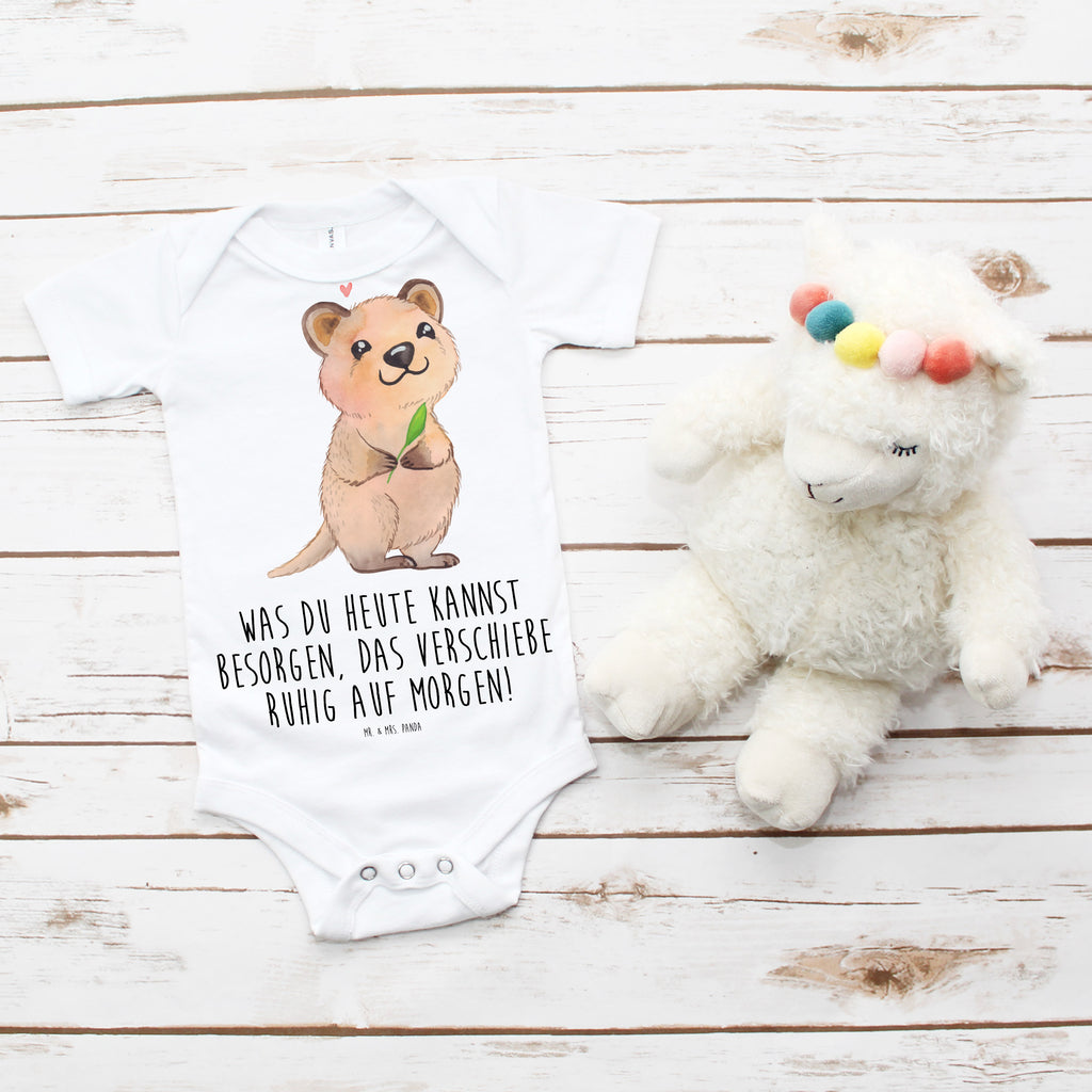 Organic Baby Body Quokka Happy Babykleidung, Babystrampler, Strampler, Wickelbody, Baby Erstausstattung, Junge, Mädchen, Tiermotive, Gute Laune, lustige Sprüche, Tiere, Quokka, Verschieben, Aufschieberitis, Lustiger Spruch, Niedliches Tier, Dinge erledigen