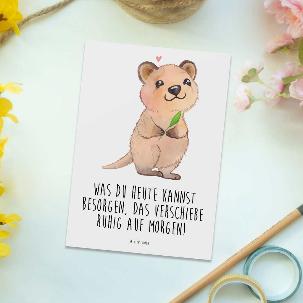 Postkarte Quokka Happy Geschenkkarte, Grußkarte, Karte, Einladung, Ansichtskarte, Geburtstagskarte, Einladungskarte, Dankeskarte, Tiermotive, Gute Laune, lustige Sprüche, Tiere, Quokka, Verschieben, Aufschieberitis, Lustiger Spruch, Niedliches Tier, Dinge erledigen