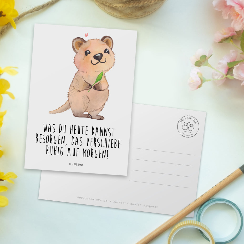 Postkarte Quokka Happy Geschenkkarte, Grußkarte, Karte, Einladung, Ansichtskarte, Geburtstagskarte, Einladungskarte, Dankeskarte, Tiermotive, Gute Laune, lustige Sprüche, Tiere, Quokka, Verschieben, Aufschieberitis, Lustiger Spruch, Niedliches Tier, Dinge erledigen