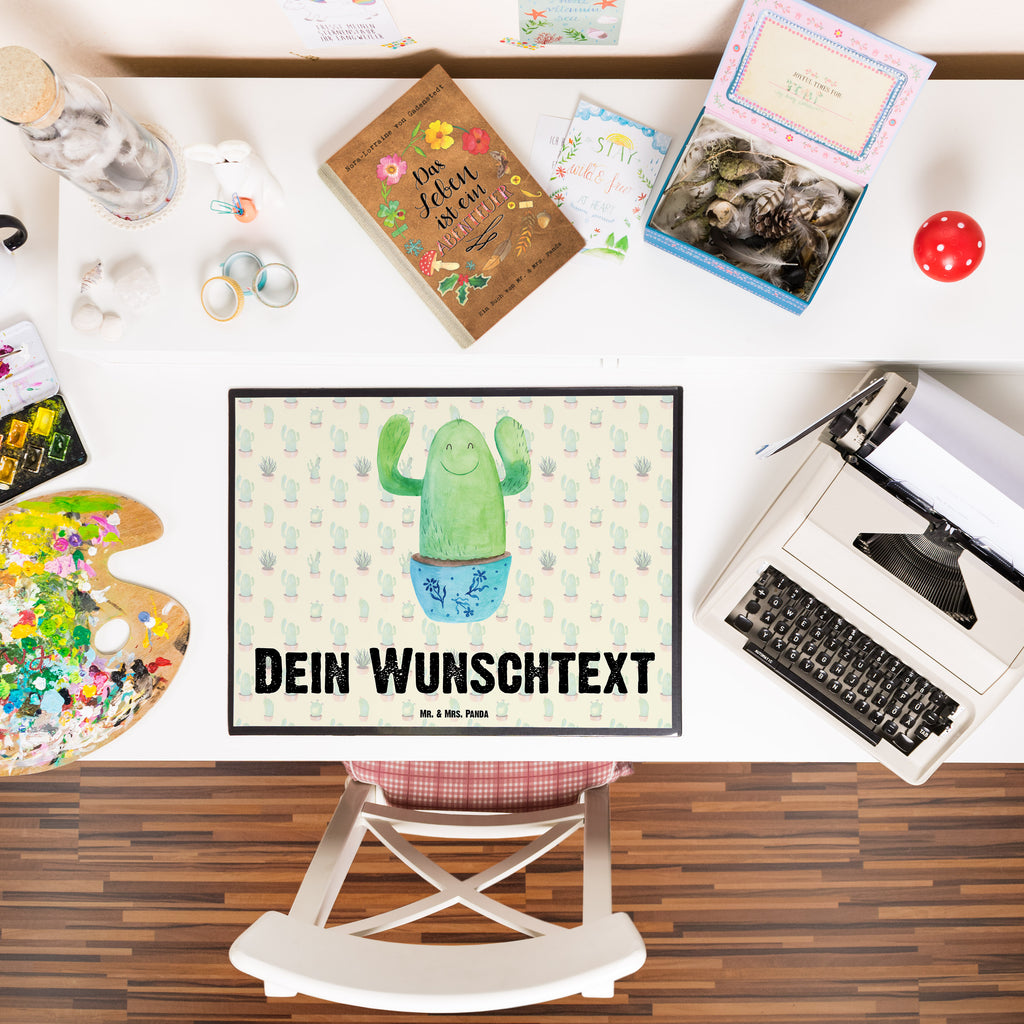 Personalisierte Schreibtischunterlage Kaktus Happy Personalisierte Schreibunterlage, Personalisierte Schreibtischauflage, Personalisierte Schreibtisch Unterlagen, Schreibunterlage mit Namen, Schreibtischauflage  mit Namen, Schreibtisch Unterlagen mit Namen, Selbst gestalten, Namensaufdruck, Namenspersonalisierung, Kaktus, Kakteen, Motivation, Spruch, lustig, Kindersicherung, Neustart, Büro, Büroalltag, Kollege, Kollegin, Freundin, Mutter, Familie, Ausbildung