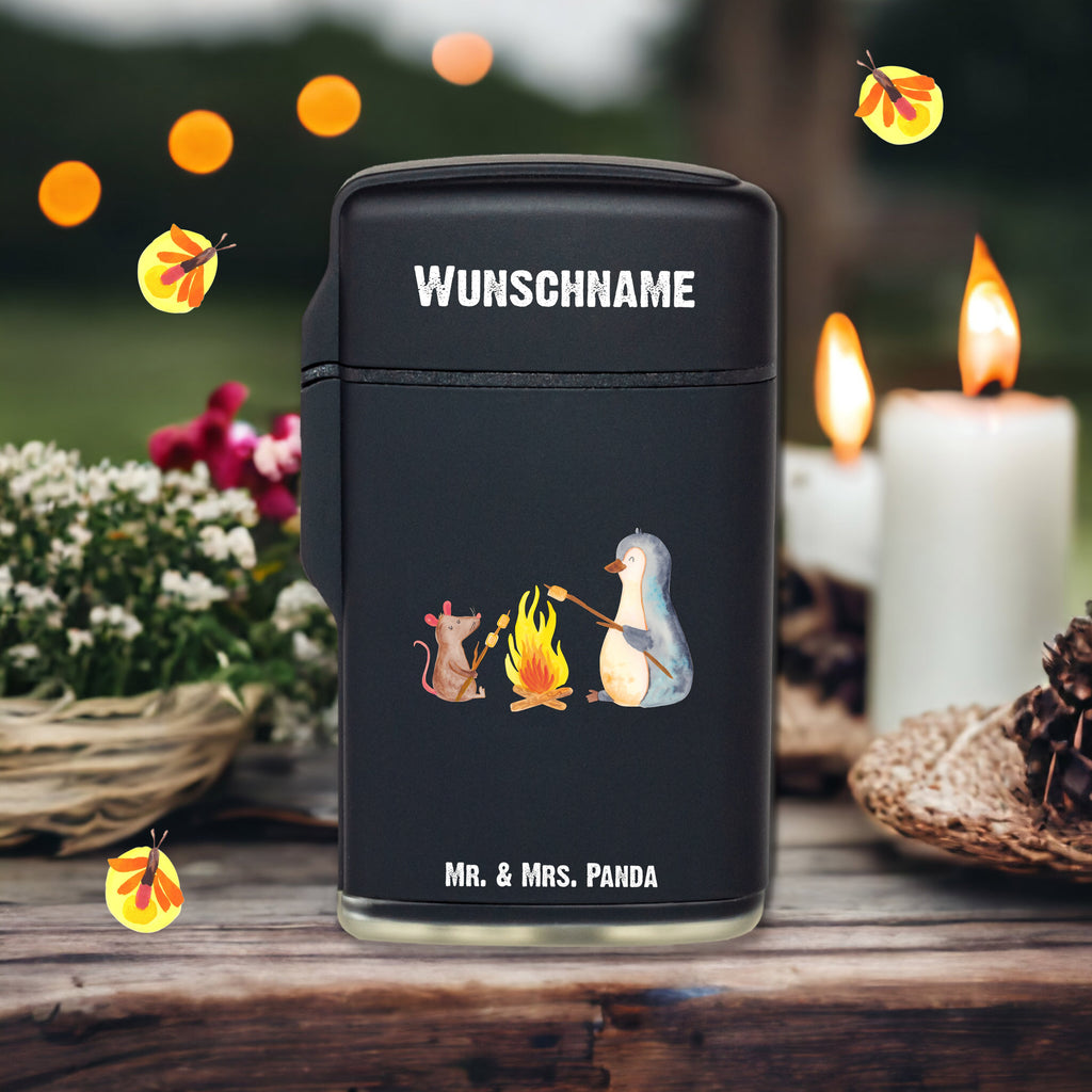Personalisiertes Feuerzeug Pinguin Lagerfeuer Personalisiertes Feuerzeug, Personalisiertes Gas-Feuerzeug, Personalisiertes Sturmfeuerzeug, Pinguin, Maus, Pinguine, Lagerfeuer, Leben, Arbeit, Job, Motivation, Büro, Büroalltag, Lebensspruch, Lebensmotivation, Neustart, Liebe, grillen, Feuer, Marshmallows
