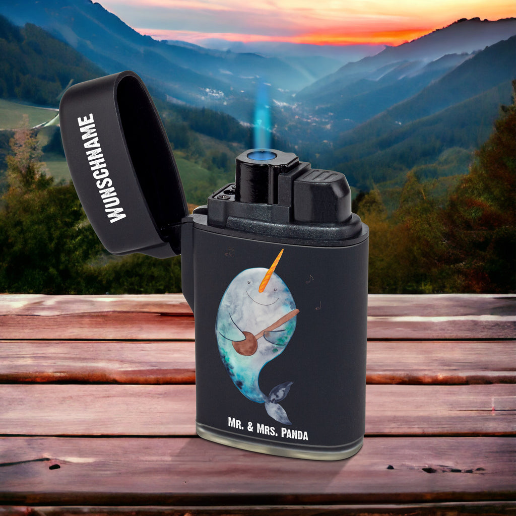 Personalisiertes Feuerzeug Narwal Gitarre Personalisiertes Feuerzeug, Personalisiertes Gas-Feuerzeug, Personalisiertes Sturmfeuerzeug, Meerestiere, Meer, Urlaub, Narwal, Wal, Tanzen, Probleme, Problemlösung, Frust, Gespräche, Gitarre