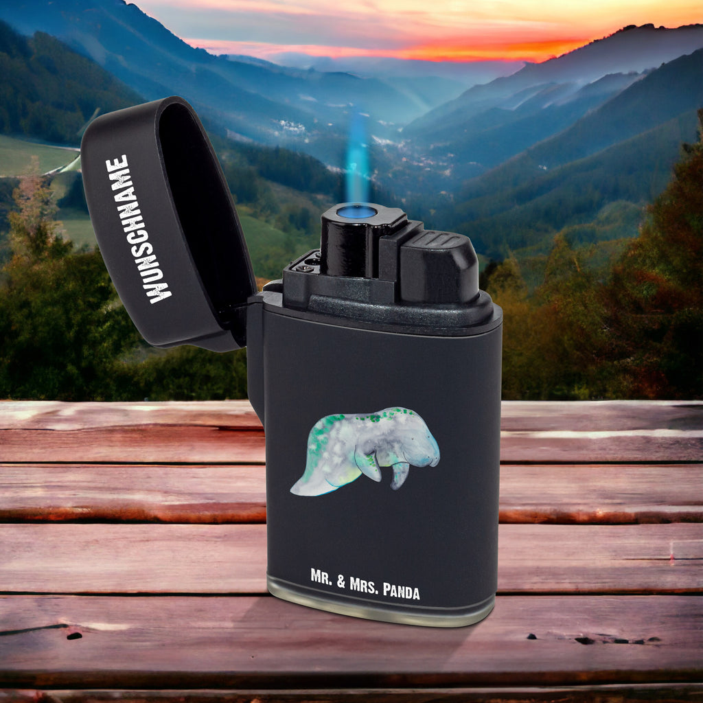 Personalisiertes Feuerzeug Seekuh chillt Personalisiertes Feuerzeug, Personalisiertes Gas-Feuerzeug, Personalisiertes Sturmfeuerzeug, Meerestiere, Meer, Urlaub, Seekuh, Seekühe, Diät, Abnehmen, Zucker, Diätwahn, Essen, Süßigkeiten