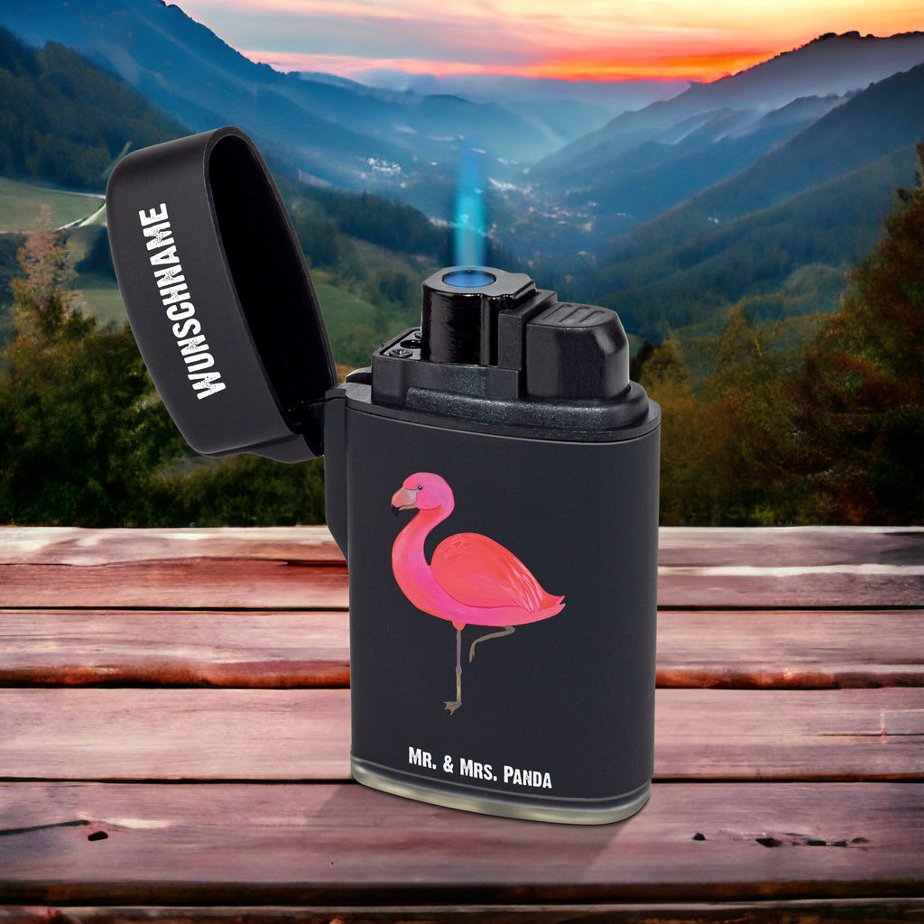 Personalisiertes Feuerzeug Flamingo classic Personalisiertes Feuerzeug, Personalisiertes Gas-Feuerzeug, Personalisiertes Sturmfeuerzeug, Flamingo, Einzigartig, Selbstliebe, Stolz, ich, für mich, Spruch, Freundin, Freundinnen, Außenseiter, Sohn, Tochter, Geschwister