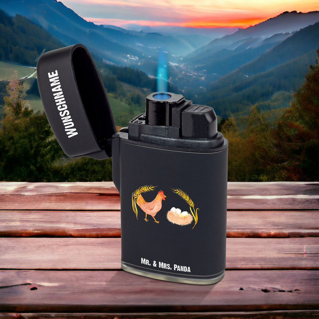 Personalisiertes Feuerzeug Huhn stolz Personalisiertes Feuerzeug, Personalisiertes Gas-Feuerzeug, Personalisiertes Sturmfeuerzeug, Bauernhof, Hoftiere, Landwirt, Landwirtin, Hahn, Henne, Hühner, Eier, Hof, Landleben, Motivation, Geburt, Magie, Spruch, Schwangerschaft