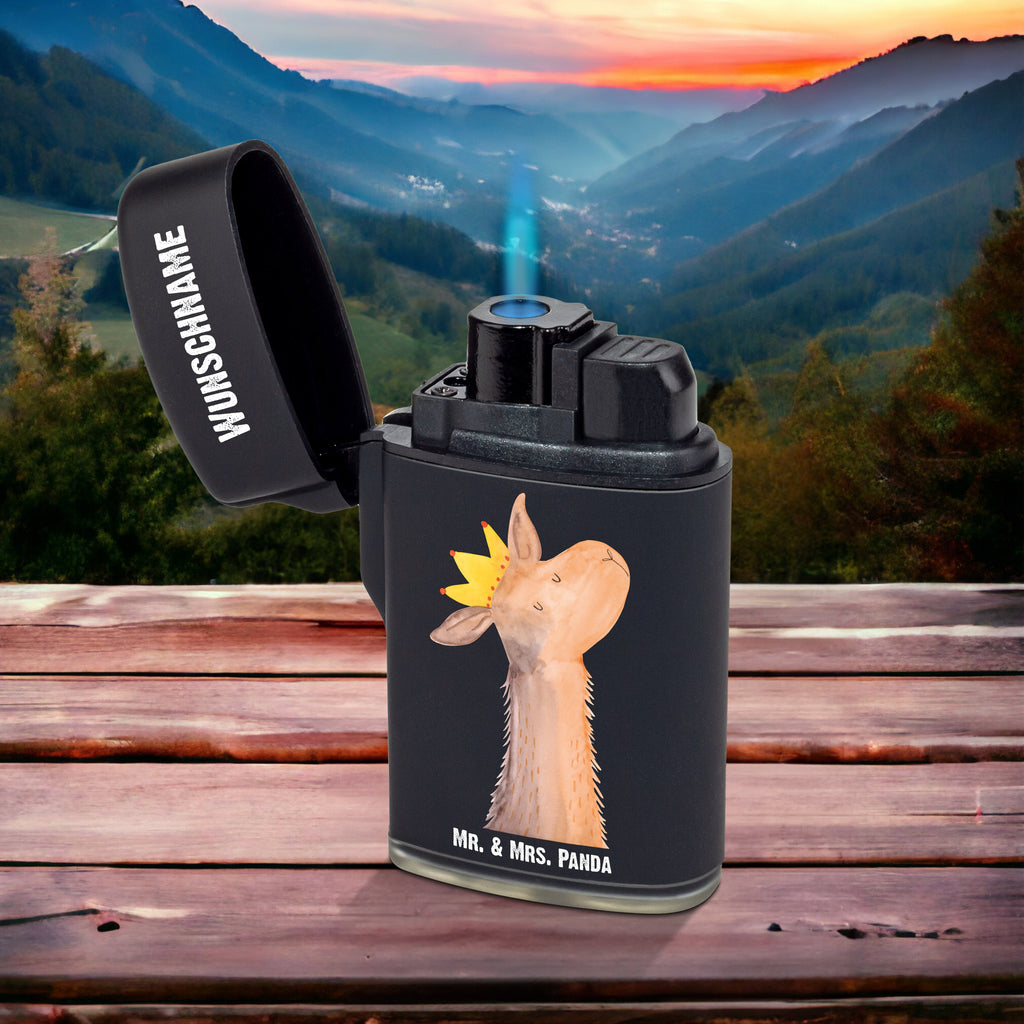 Personalisiertes Feuerzeug Lamakopf König Personalisiertes Feuerzeug, Personalisiertes Gas-Feuerzeug, Personalisiertes Sturmfeuerzeug, Lama, Alpaka, Lamas, König, Königin, Freundin, Mama, Papa, Büro Kollege, Kollegin, Chef, Vorgesetzter, Abi, Abitur