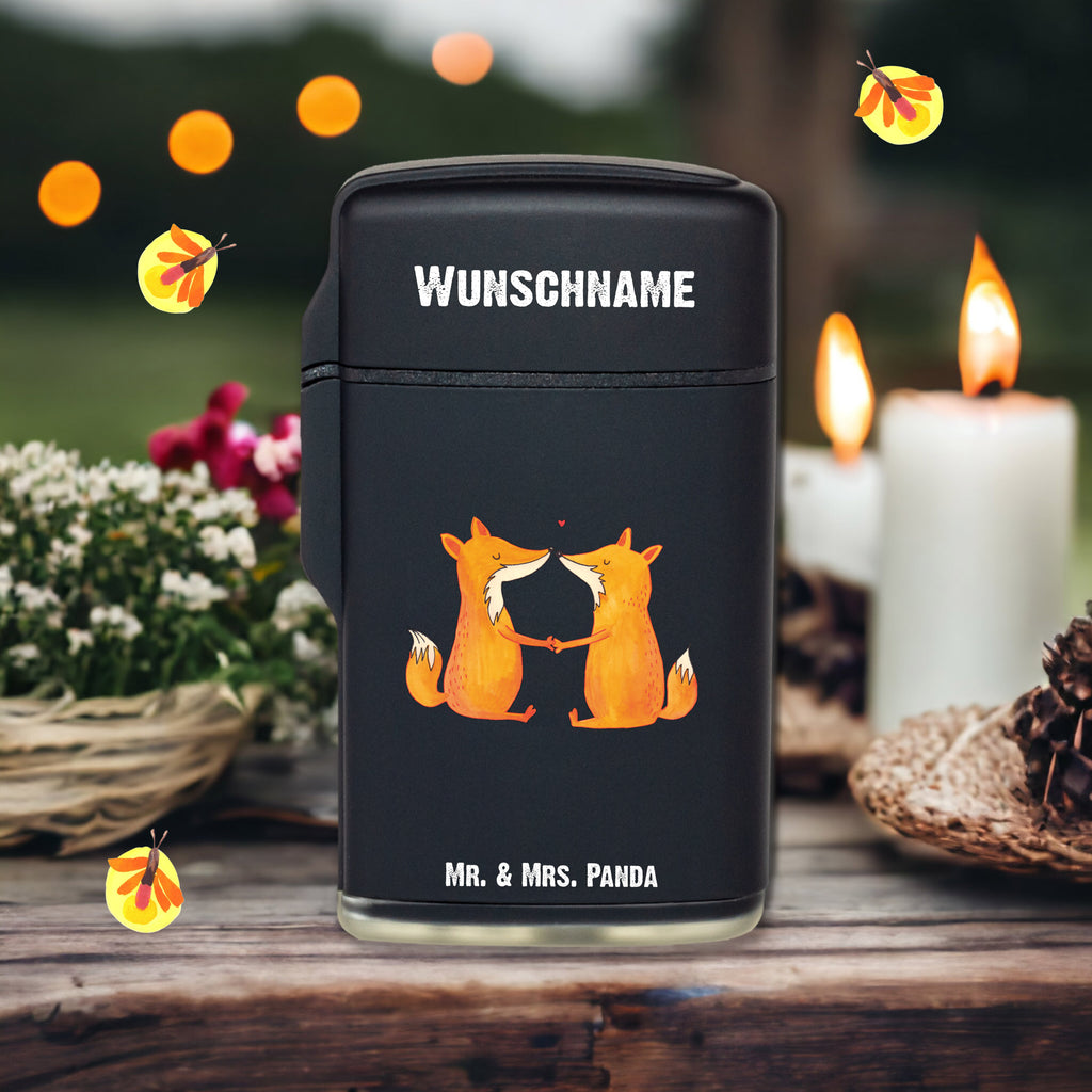 Personalisiertes Feuerzeug Füchse Liebe Personalisiertes Feuerzeug, Personalisiertes Gas-Feuerzeug, Personalisiertes Sturmfeuerzeug, Fuchs, Füchse, Fox, Liebe, Liebespaar, Paar, Partner, Freundin, Freund, Ehe, Verlobte, Ehemann, Ehefrau, Liebesbeweis