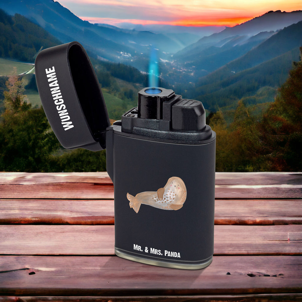 Personalisiertes Feuerzeug Robbe lachend Personalisiertes Feuerzeug, Personalisiertes Gas-Feuerzeug, Personalisiertes Sturmfeuerzeug, Tiermotive, Gute Laune, lustige Sprüche, Tiere, Robbe, Robben, Seehund, Strand, Meerestier, Ostsee, Nordsee