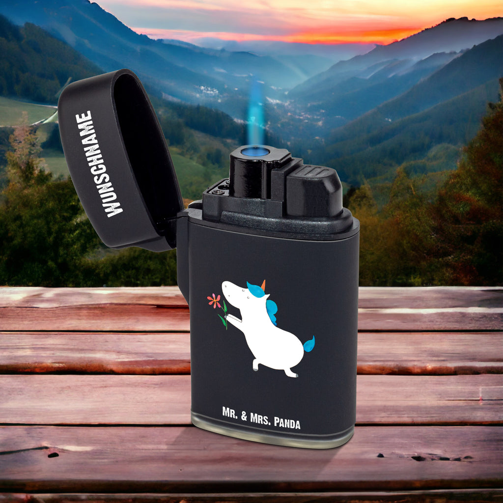 Personalisiertes Feuerzeug Einhorn Blume Personalisiertes Feuerzeug, Personalisiertes Gas-Feuerzeug, Personalisiertes Sturmfeuerzeug, Einhorn, Einhörner, Einhorn Deko, Pegasus, Unicorn, Liebe, Liebesbeweis, Antrag, Heiratsantrag, Verlobung, Ehepaar, Pärchen, Partner, Freund, Freundin, Ehe, heiraten