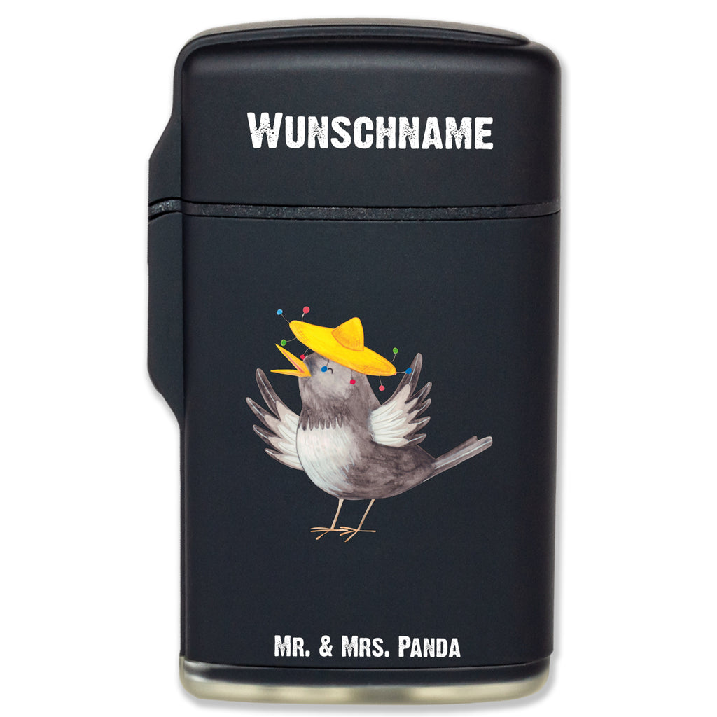 Personalisiertes Feuerzeug Rabe mit Sombrero Personalisiertes Feuerzeug, Personalisiertes Gas-Feuerzeug, Personalisiertes Sturmfeuerzeug, Tiermotive, Gute Laune, lustige Sprüche, Tiere, Rabe, Vogel, Vögel, Spruch positiv, fröhlich sein, glücklich sein, Glück Spruch, froh, Elster, Motivation