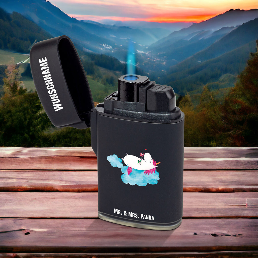 Personalisiertes Feuerzeug Einhorn verliebt auf Wolke Personalisiertes Feuerzeug, Personalisiertes Gas-Feuerzeug, Personalisiertes Sturmfeuerzeug, Einhorn, Einhörner, Einhorn Deko, Pegasus, Unicorn, verliebt, Liebe, Liebesbeweis, Freundin, Wolke