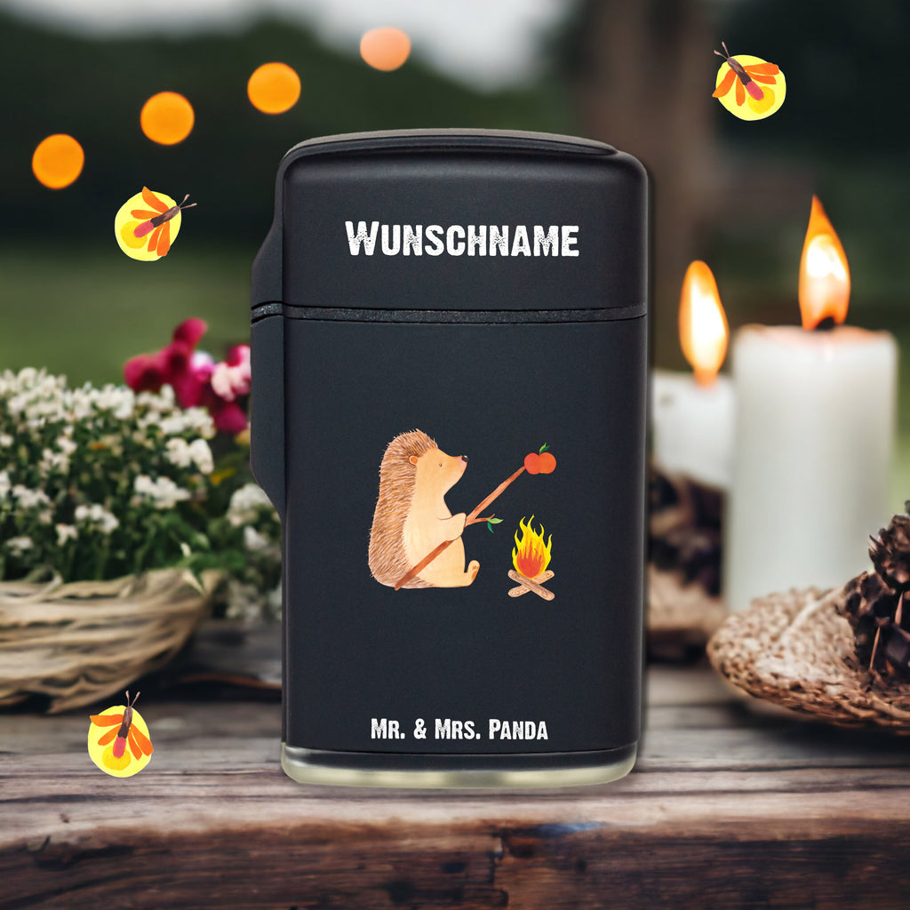 Personalisiertes Feuerzeug Igel grillt Personalisiertes Feuerzeug, Personalisiertes Gas-Feuerzeug, Personalisiertes Sturmfeuerzeug, Tiermotive, Gute Laune, lustige Sprüche, Tiere, Igel, Grillen, Ziele, Motivation, arbeitslos, Sinn des Lebens, Spruch
