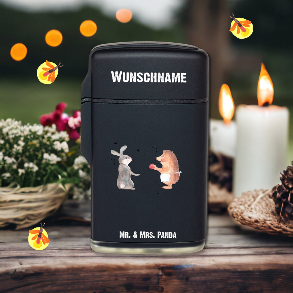Personalisiertes Feuerzeug Liebe ist nie ohne Schmerz Personalisiertes Feuerzeug, Personalisiertes Gas-Feuerzeug, Personalisiertes Sturmfeuerzeug, Tiermotive, Gute Laune, lustige Sprüche, Tiere, Igel und Hase, Igel, Hase, Liebe Spruch, Liebeskummer Geschenk, Herzschmerz, Trösten, Trennungsschmerz, Spruch romantisch