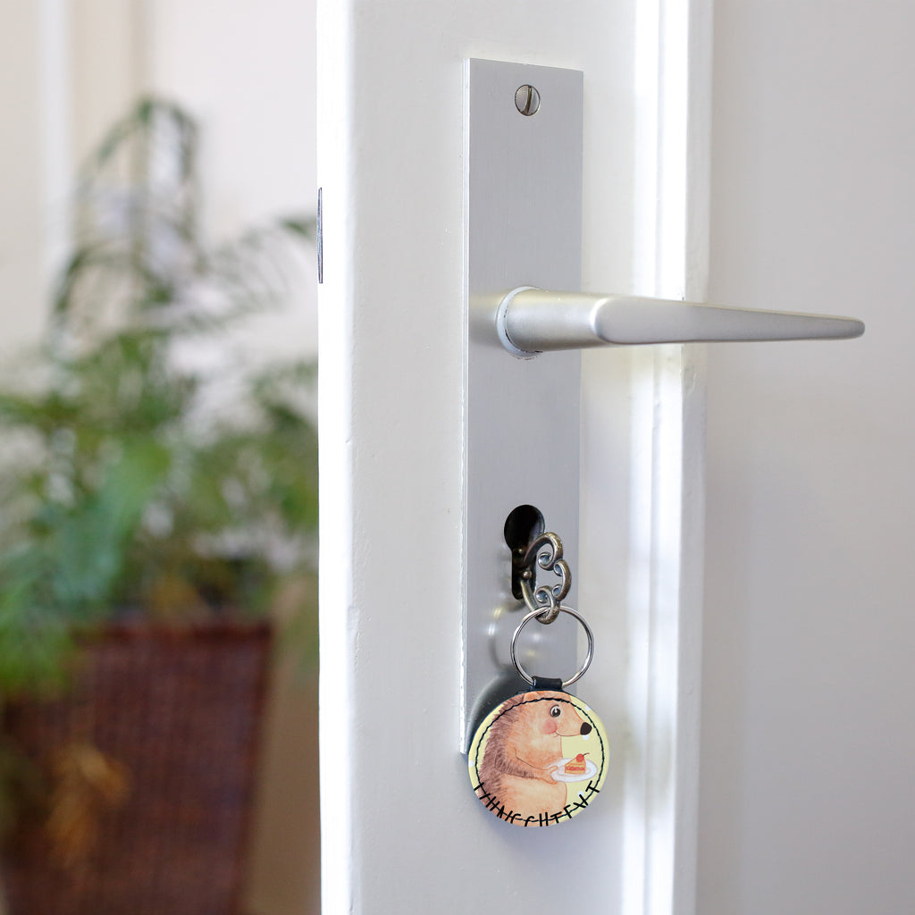 Personalisierter Schlüsselanhänger Igel mit Kuchenstück Personalisierter Schlüsselanhänger, Personalisierter Anhänger, Personalisierter Taschenanhänger, Personalisierter Glücksbringer, Personalisierter Schutzengel, Schlüsselanhänger mit Namen, Anhänger mit Namen, Glücksbringer mit Namen, Schlüsselanhänger Wunschtext, Schlüsselanhänger selbst gestalten, Tiermotive, Gute Laune, lustige Sprüche, Tiere, Igel, Essen Spruch, Kuchen, Backen Geschenk, Kuchen backen, Einladung Party, Geburtstagskuchen, Torte