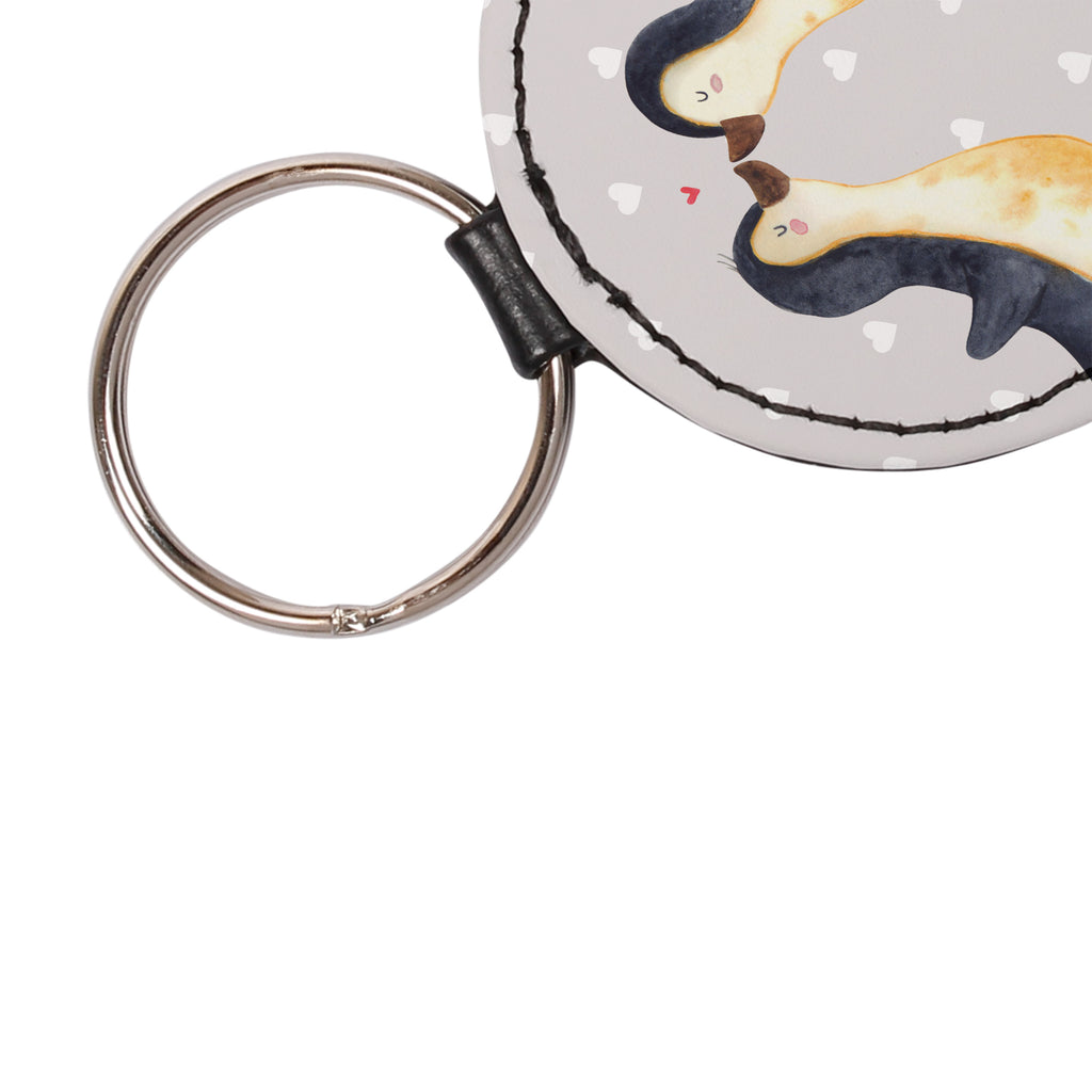 Personalisierter Schlüsselanhänger Pinguin Liebe Personalisierter Schlüsselanhänger, Personalisierter Anhänger, Personalisierter Taschenanhänger, Personalisierter Glücksbringer, Personalisierter Schutzengel, Schlüsselanhänger mit Namen, Anhänger mit Namen, Glücksbringer mit Namen, Schlüsselanhänger Wunschtext, Schlüsselanhänger selbst gestalten, Liebe, Partner, Freund, Freundin, Ehemann, Ehefrau, Heiraten, Verlobung, Heiratsantrag, Liebesgeschenk, Jahrestag, Hocheitstag, Pinguin, Pinguine, Pinguin Paar, Pinguinpaar, Pinguin Liebe, Paar, Pärchen. Liebespaar, Liebesbeweis, Liebesspruch, Hochzeitstag, Geschenk Freund, Geschenk Freundin, Verlobte, Verlobter, Love, Geschenk Hochzeitstag, Geschenkidee, Hochzeit, Gastgeschenk