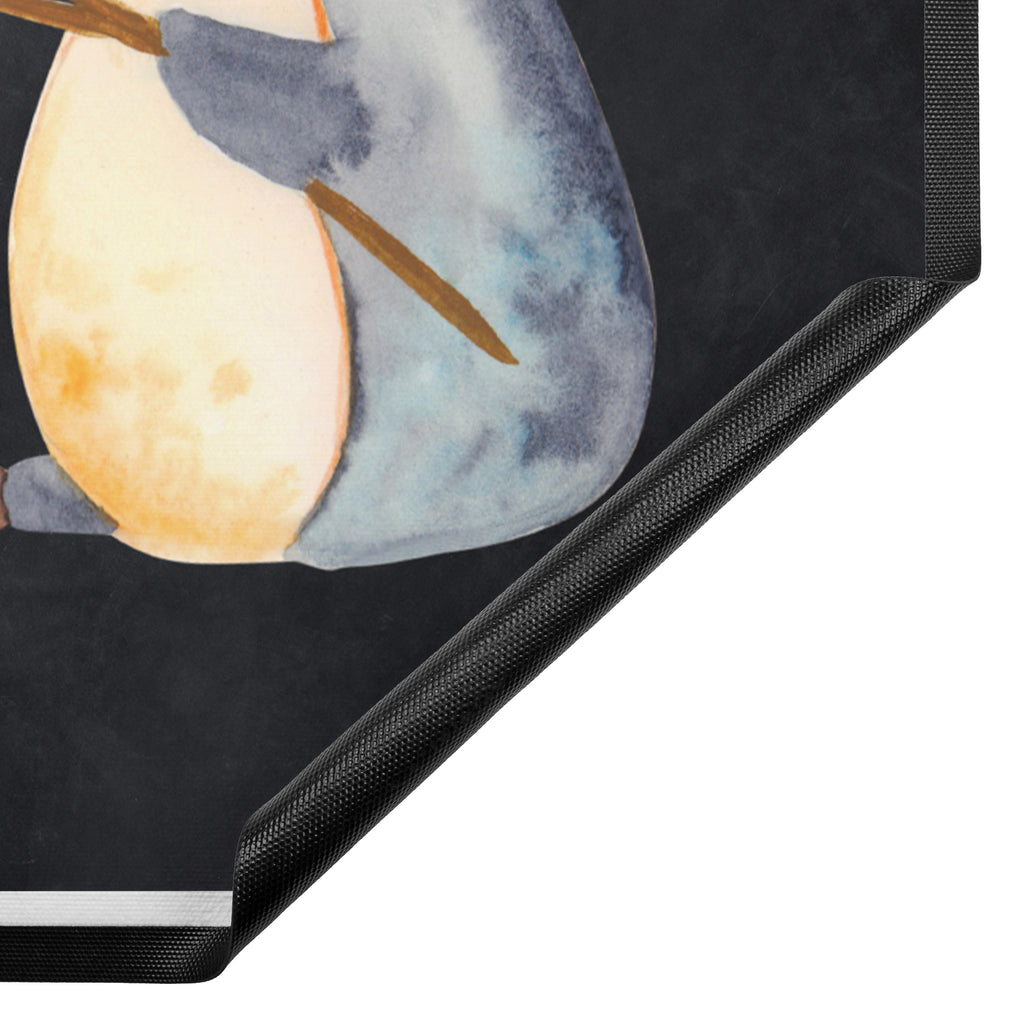 Fußmatte Pinguin Lagerfeuer Türvorleger, Schmutzmatte, Fußabtreter, Matte, Schmutzfänger, Fußabstreifer, Schmutzfangmatte, Türmatte, Motivfußmatte, Haustürmatte, Vorleger, Pinguin, Maus, Pinguine, Lagerfeuer, Leben, Arbeit, Job, Motivation, Büro, Büroalltag, Lebensspruch, Lebensmotivation, Neustart, Liebe, grillen, Feuer, Marshmallows