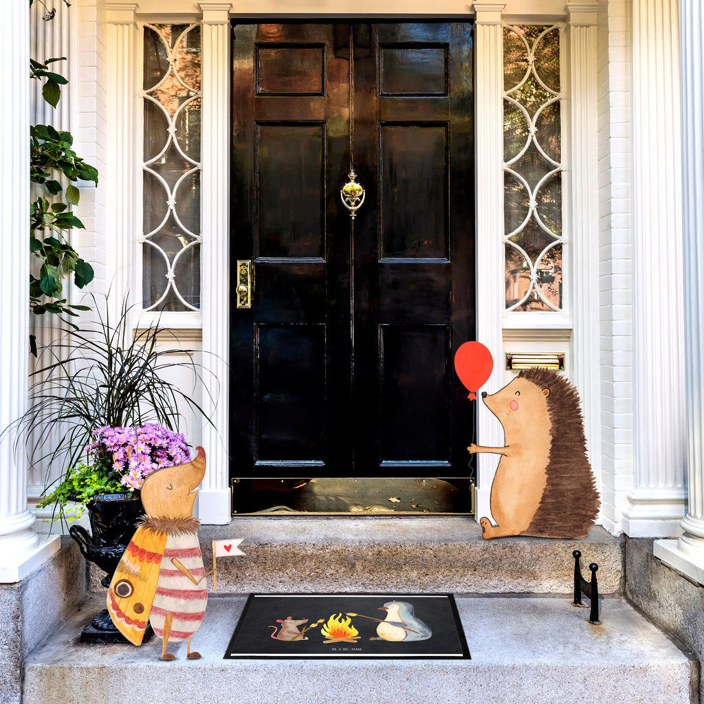 Fußmatte Pinguin Lagerfeuer Türvorleger, Schmutzmatte, Fußabtreter, Matte, Schmutzfänger, Fußabstreifer, Schmutzfangmatte, Türmatte, Motivfußmatte, Haustürmatte, Vorleger, Pinguin, Maus, Pinguine, Lagerfeuer, Leben, Arbeit, Job, Motivation, Büro, Büroalltag, Lebensspruch, Lebensmotivation, Neustart, Liebe, grillen, Feuer, Marshmallows